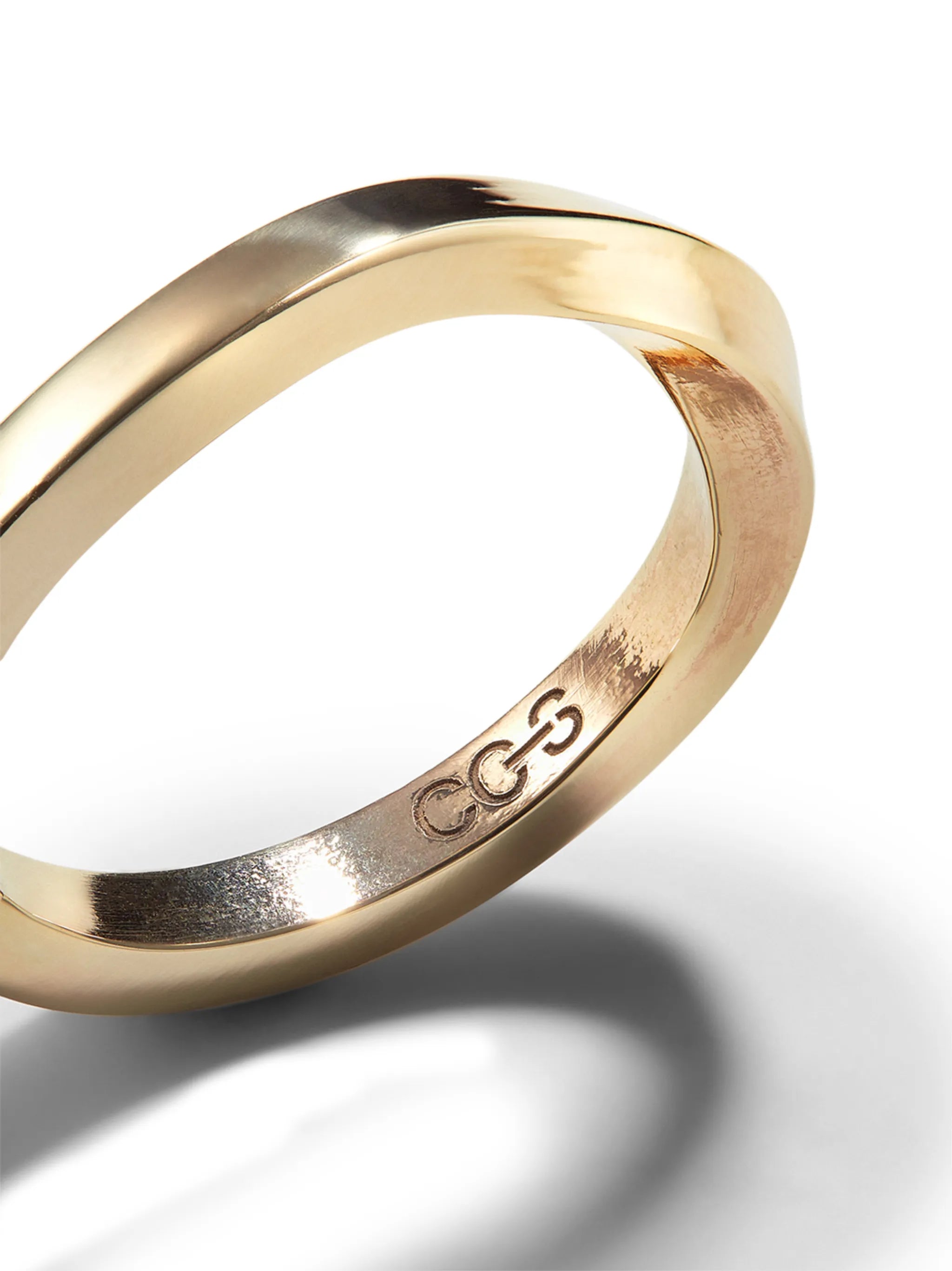 9kt yellow gold twist ring