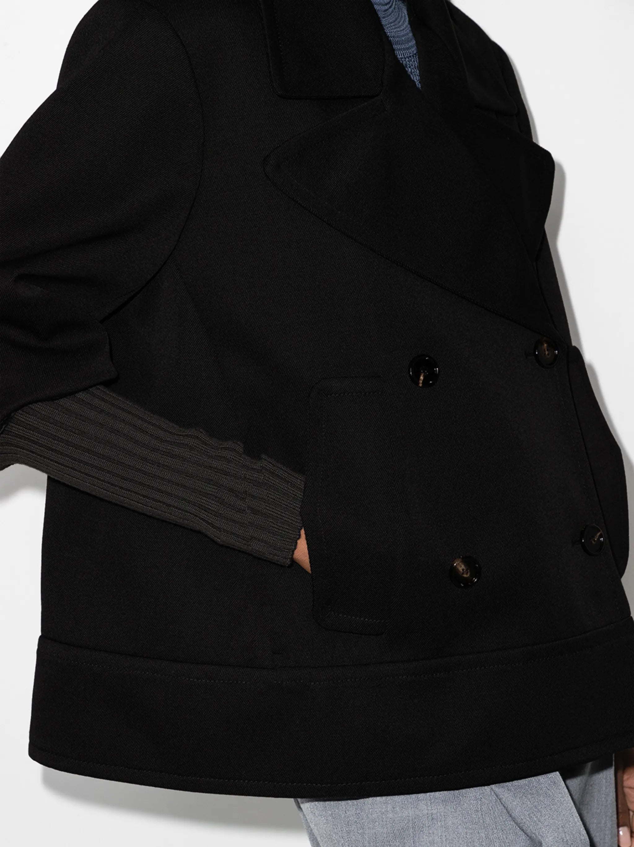contrast-sleeve double-breasted blazer