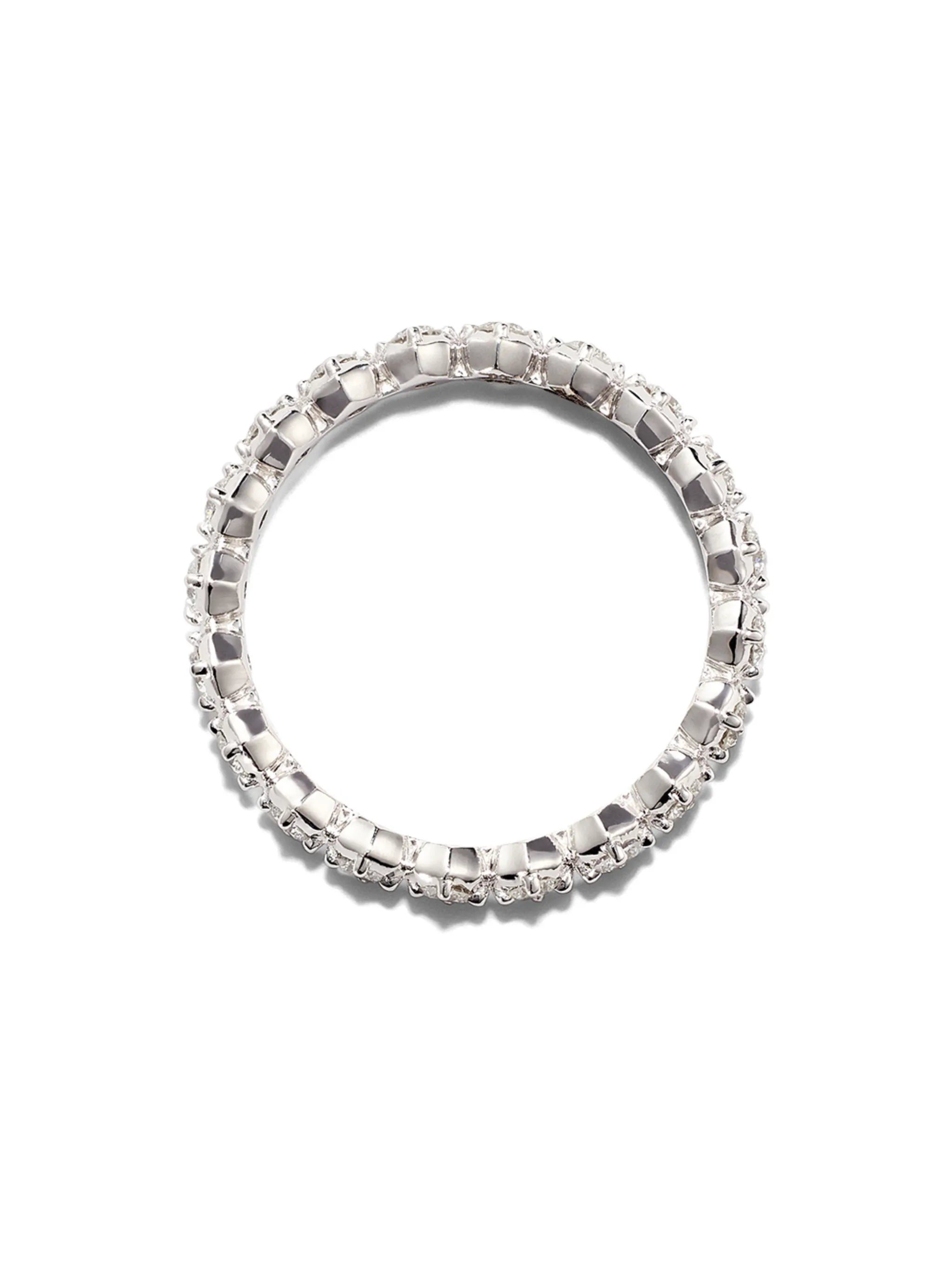 18K white gold Sophisticate diamond ring
