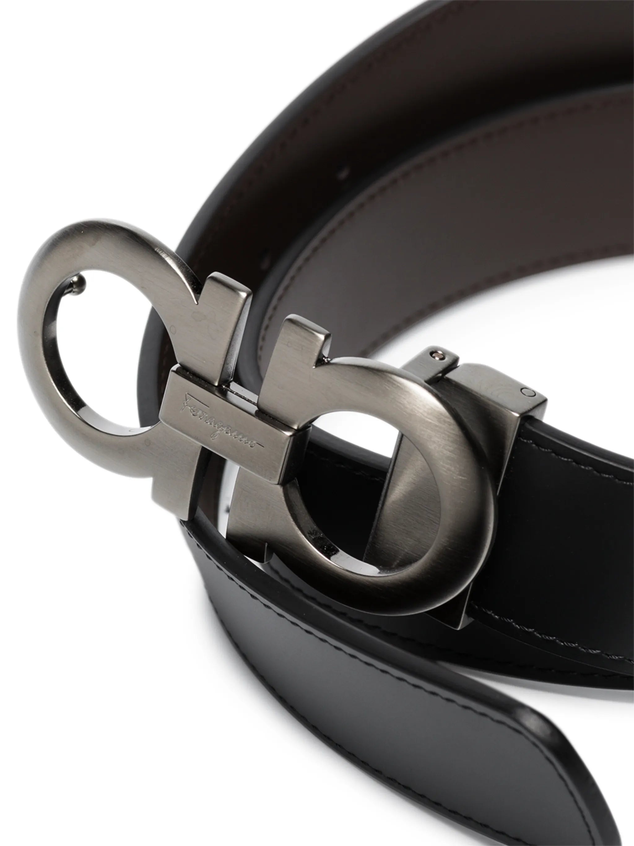logo-buckle leather belt