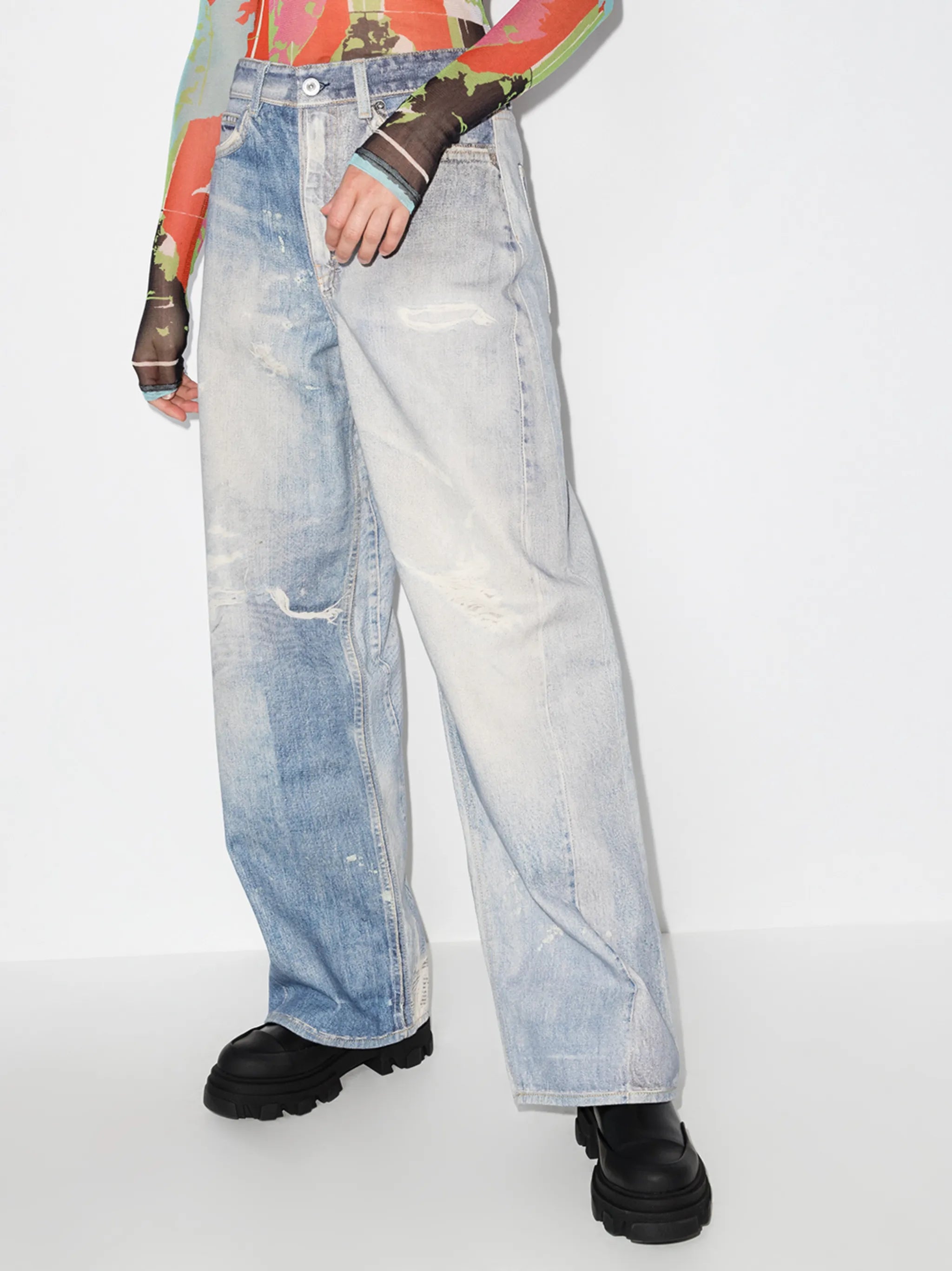 distressed-effect boyfriend jeans