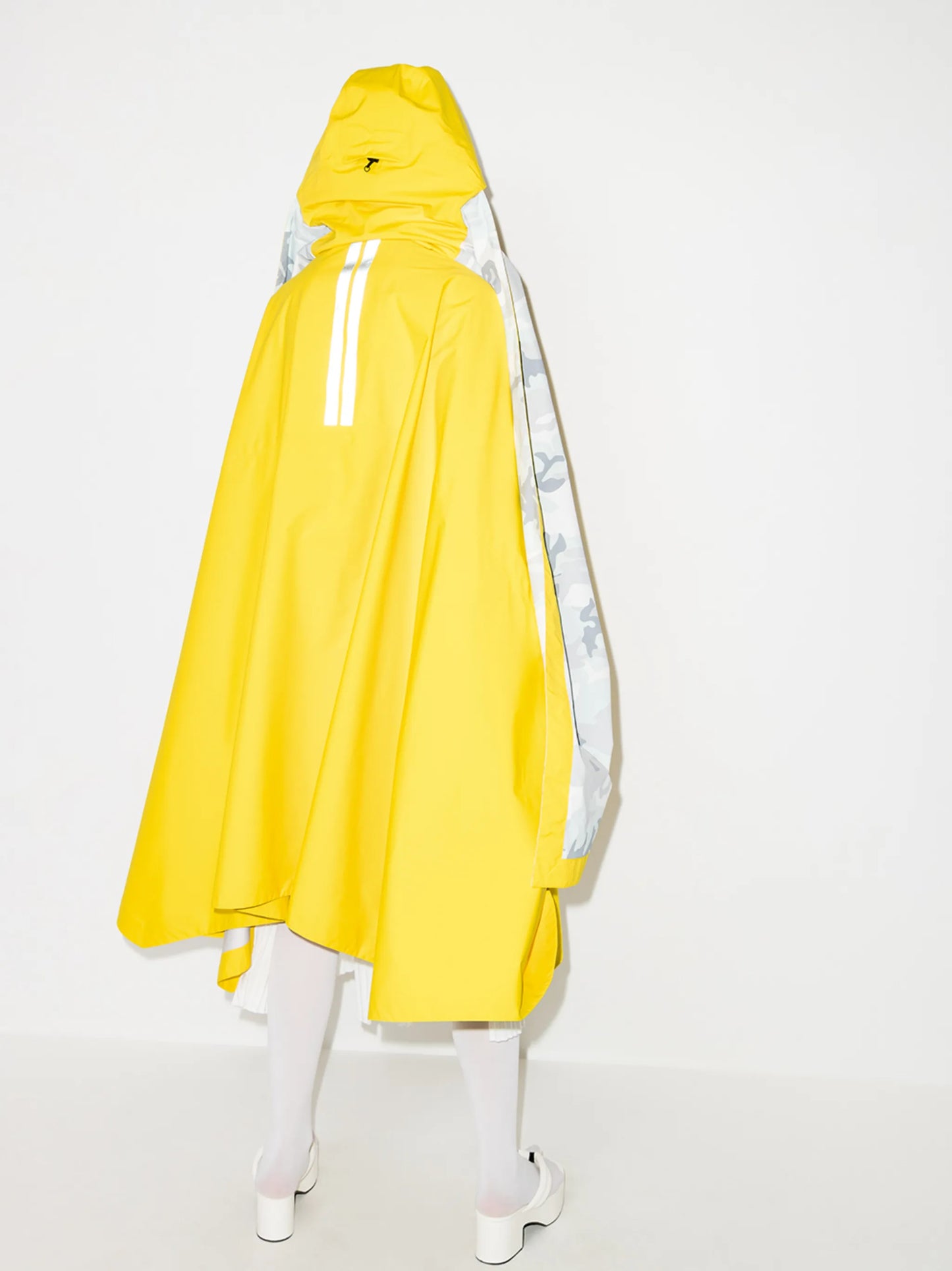 Field oversized cape