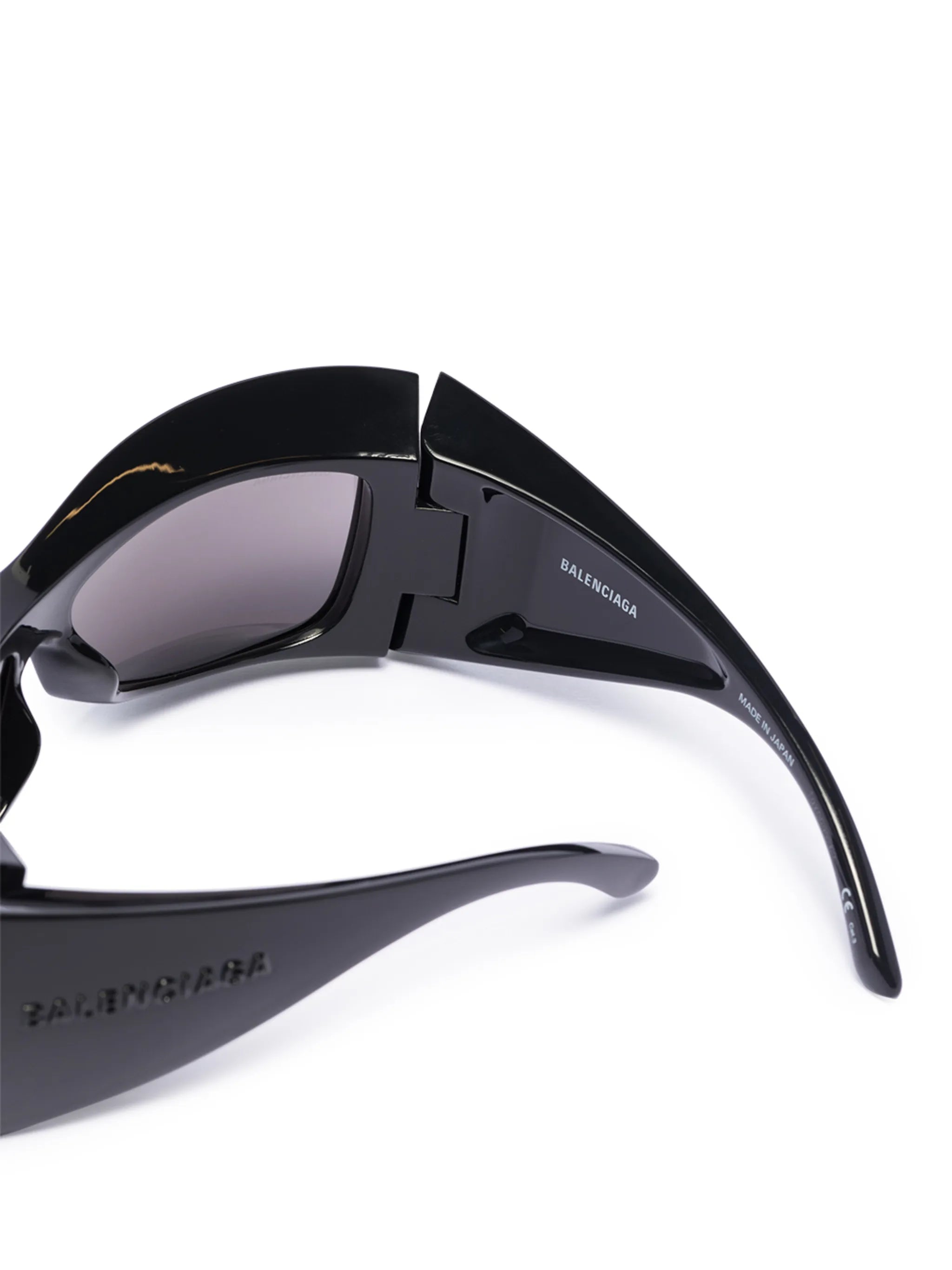 Stretched rectangle-frame sunglasses