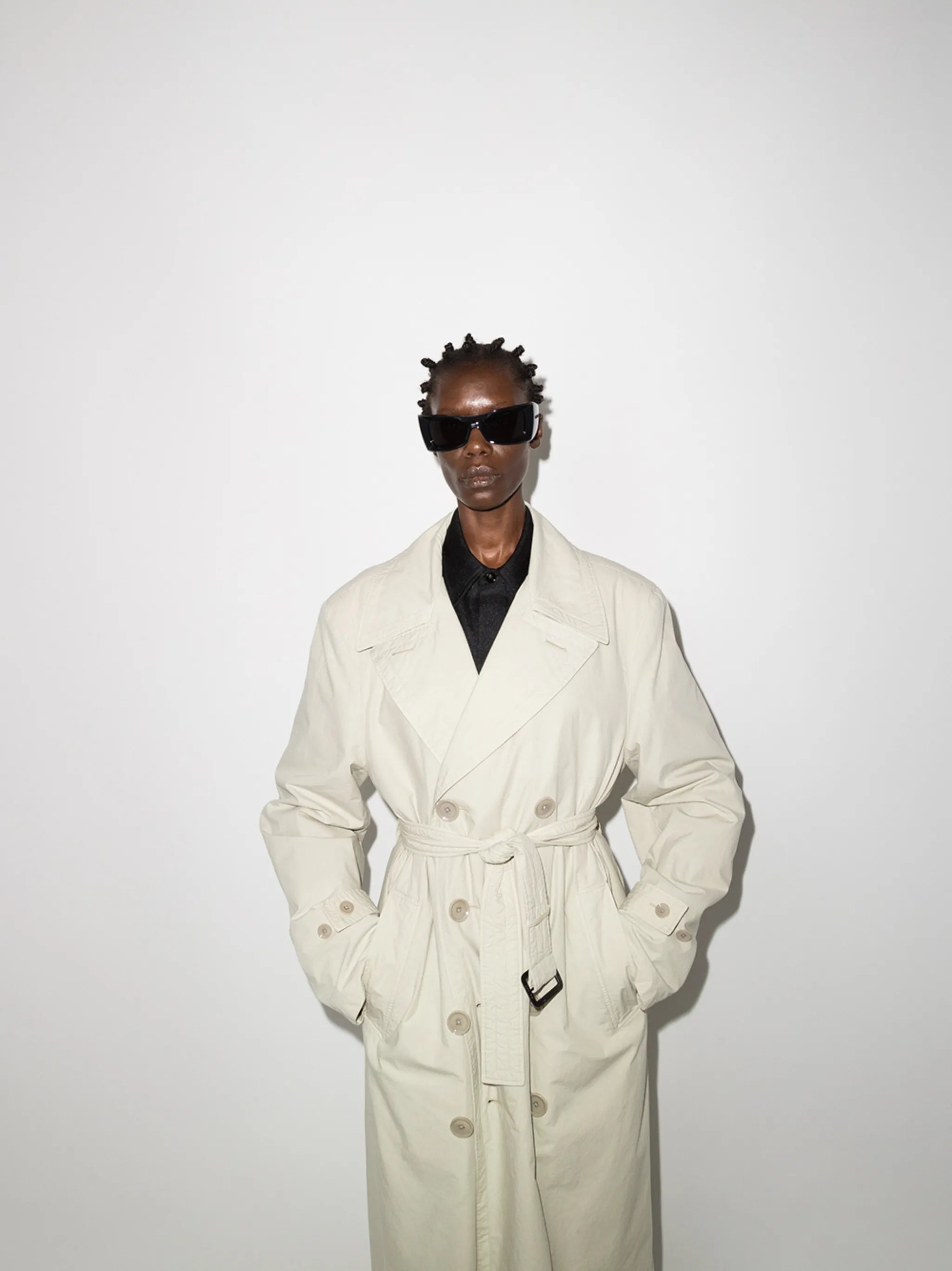 Stretched rectangle-frame sunglasses