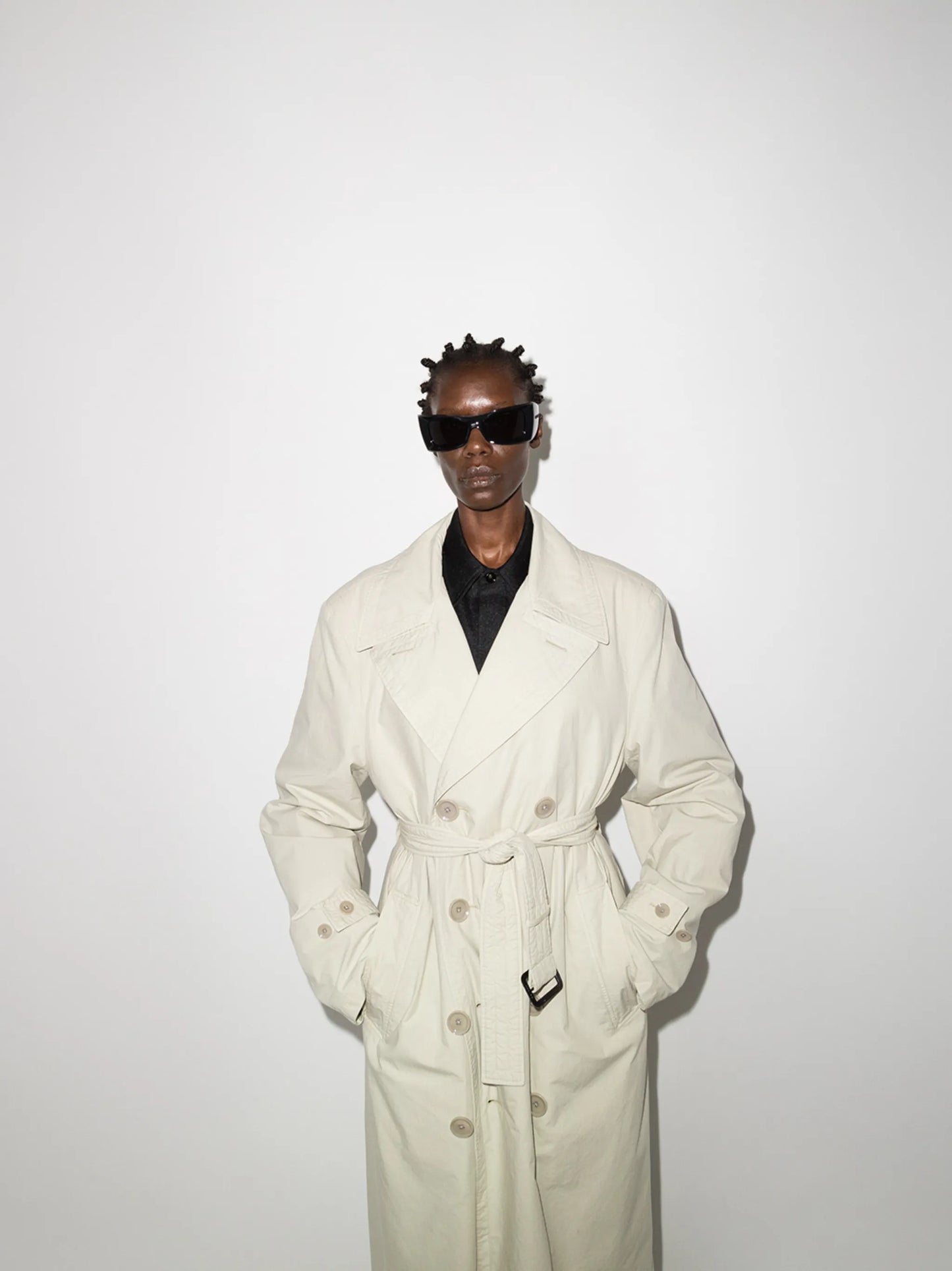 Stretched rectangle-frame sunglasses
