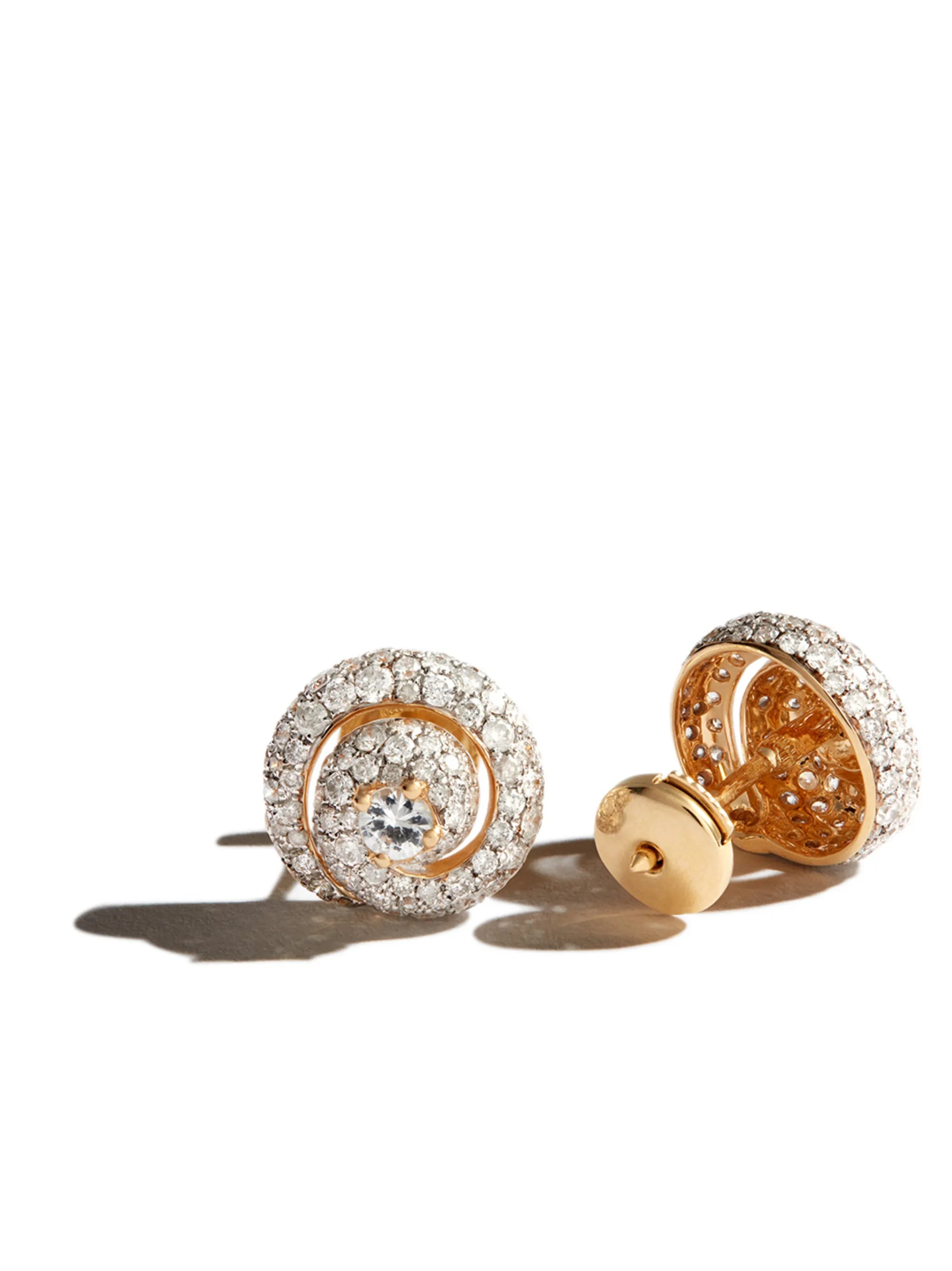 18kt yellow gold  Shell sapphire diamond earrings
