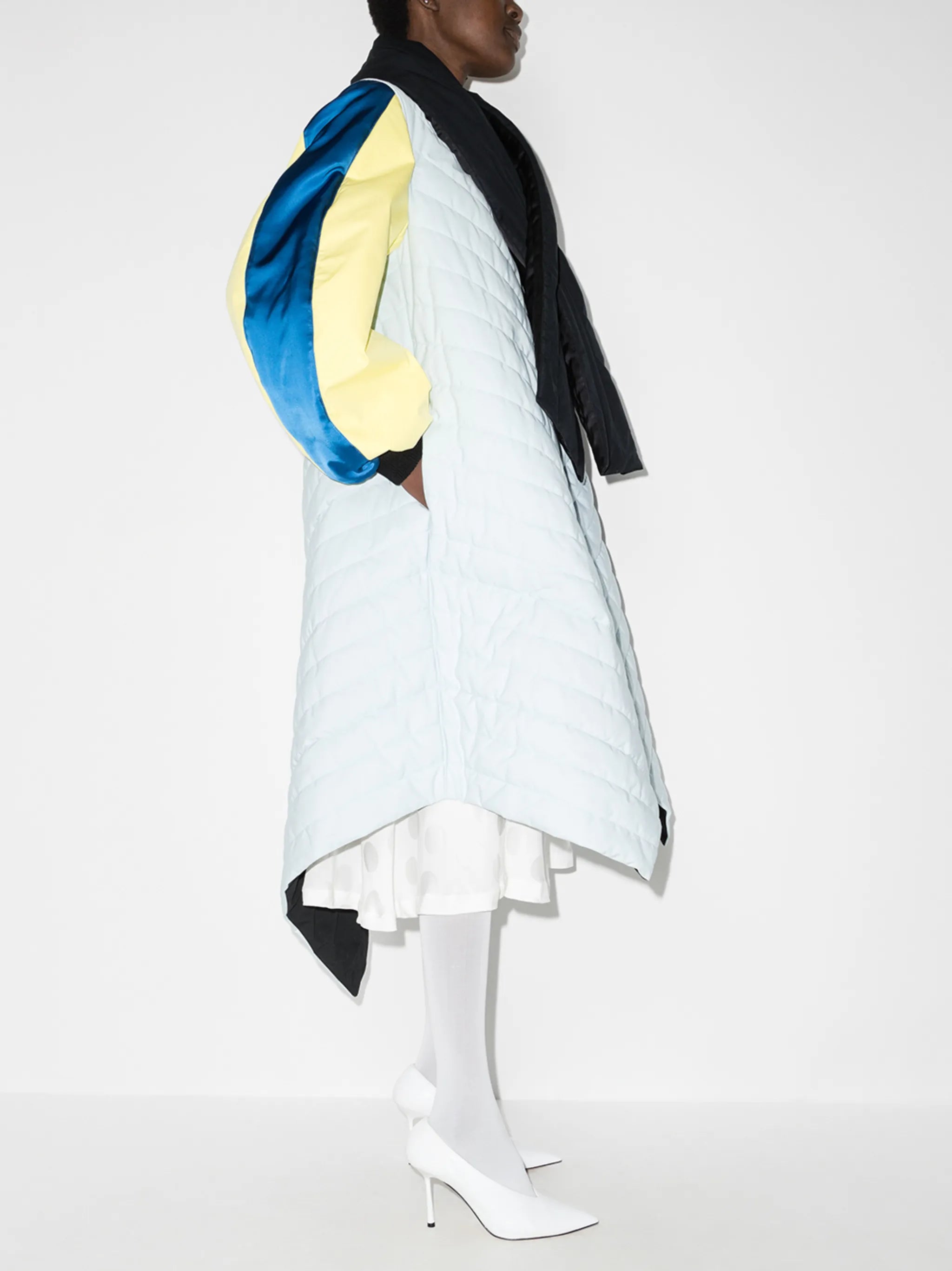 circular-sleeve parka