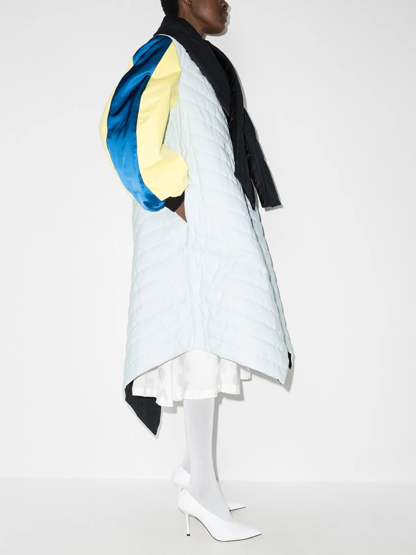 circular-sleeve parka