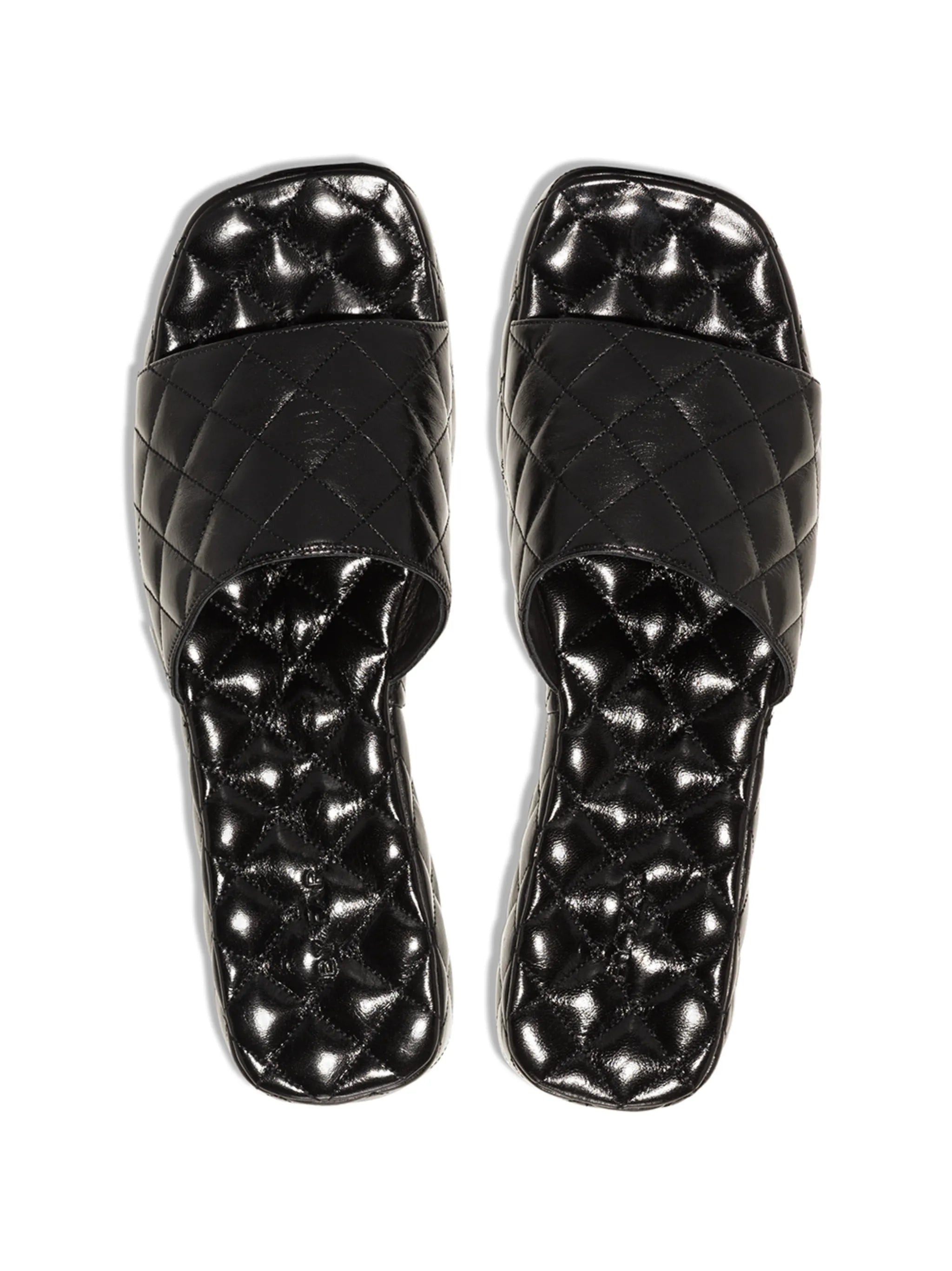 Lilo patent leather slides