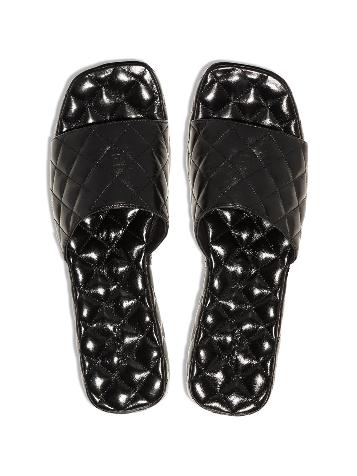 Lilo patent leather slides