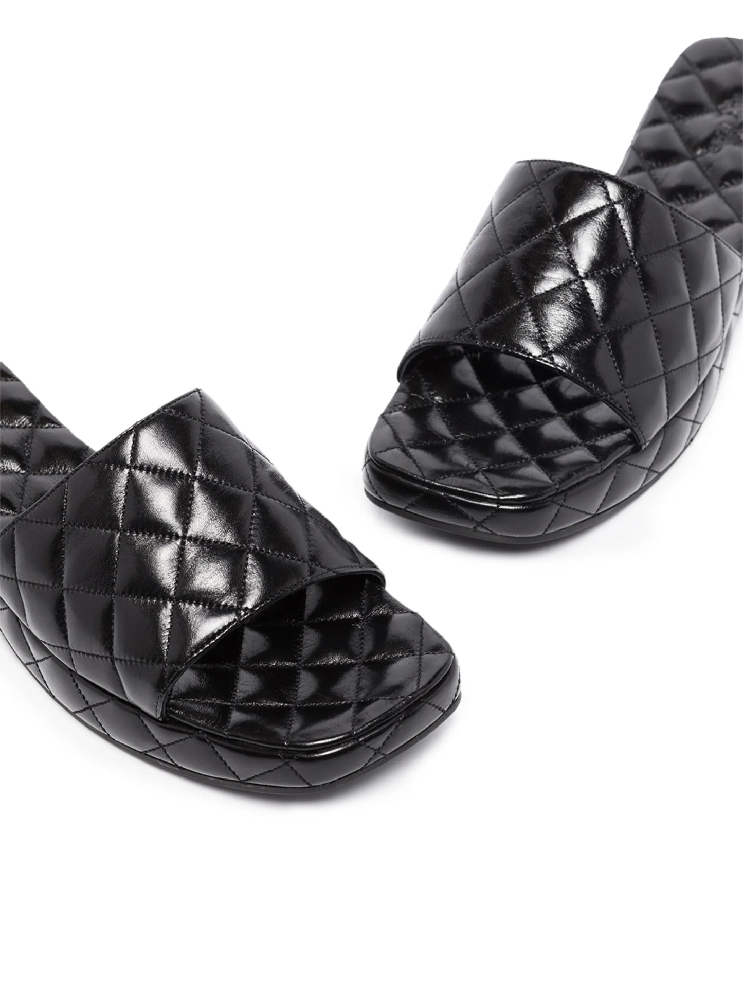 Lilo patent leather slides