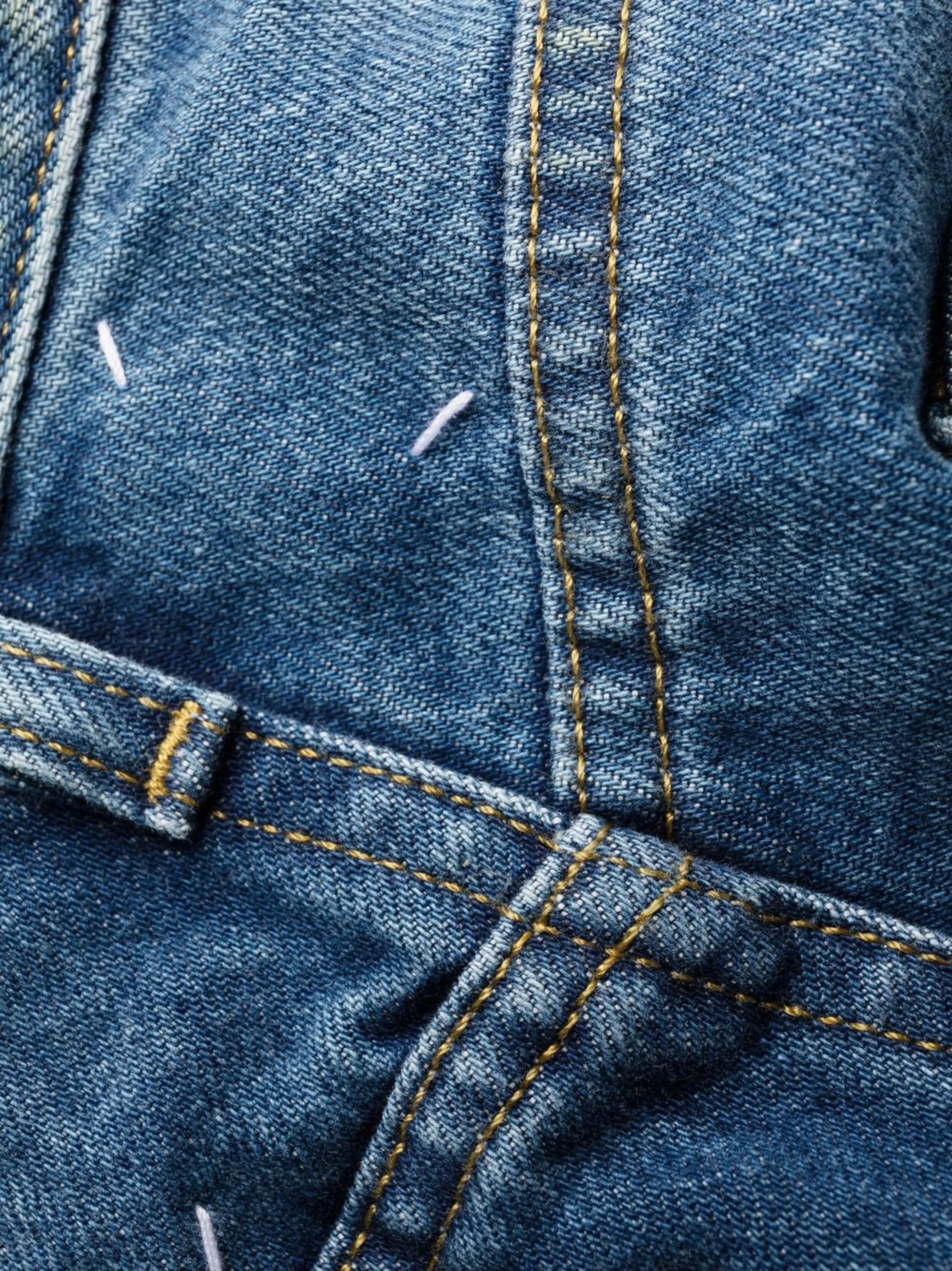 mid-rise straight-leg jeans