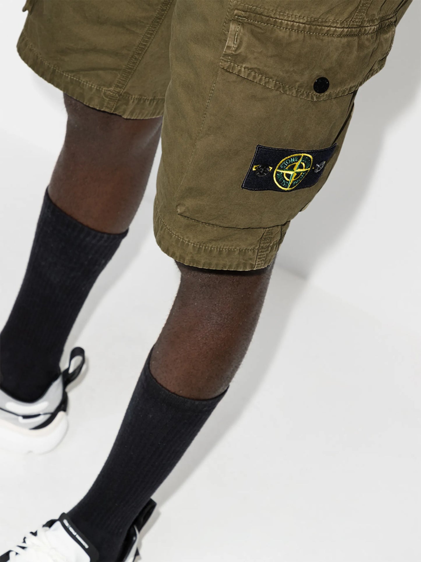 logo patch cargo shorts