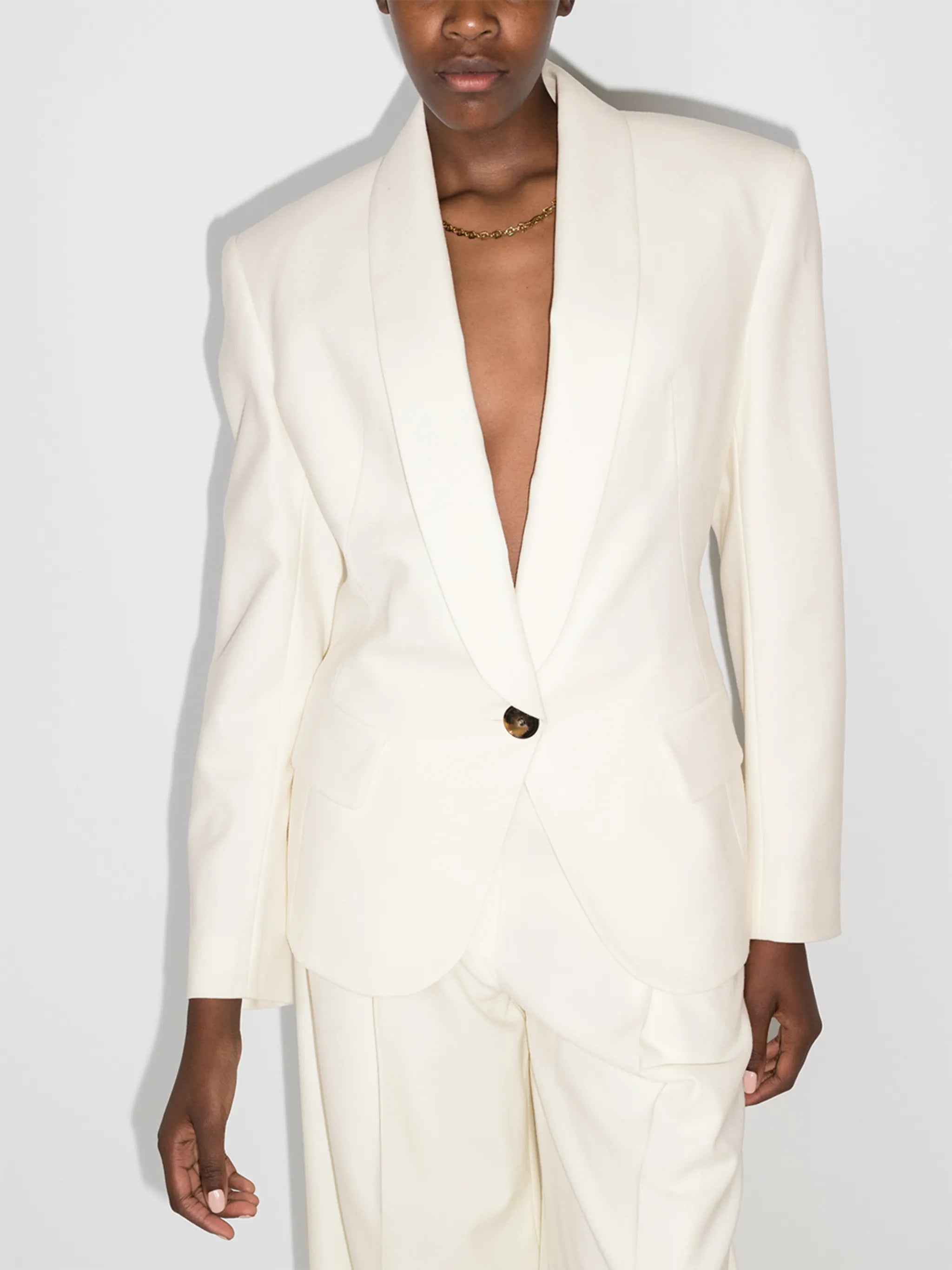 padded-shoulder single-breasted blazer