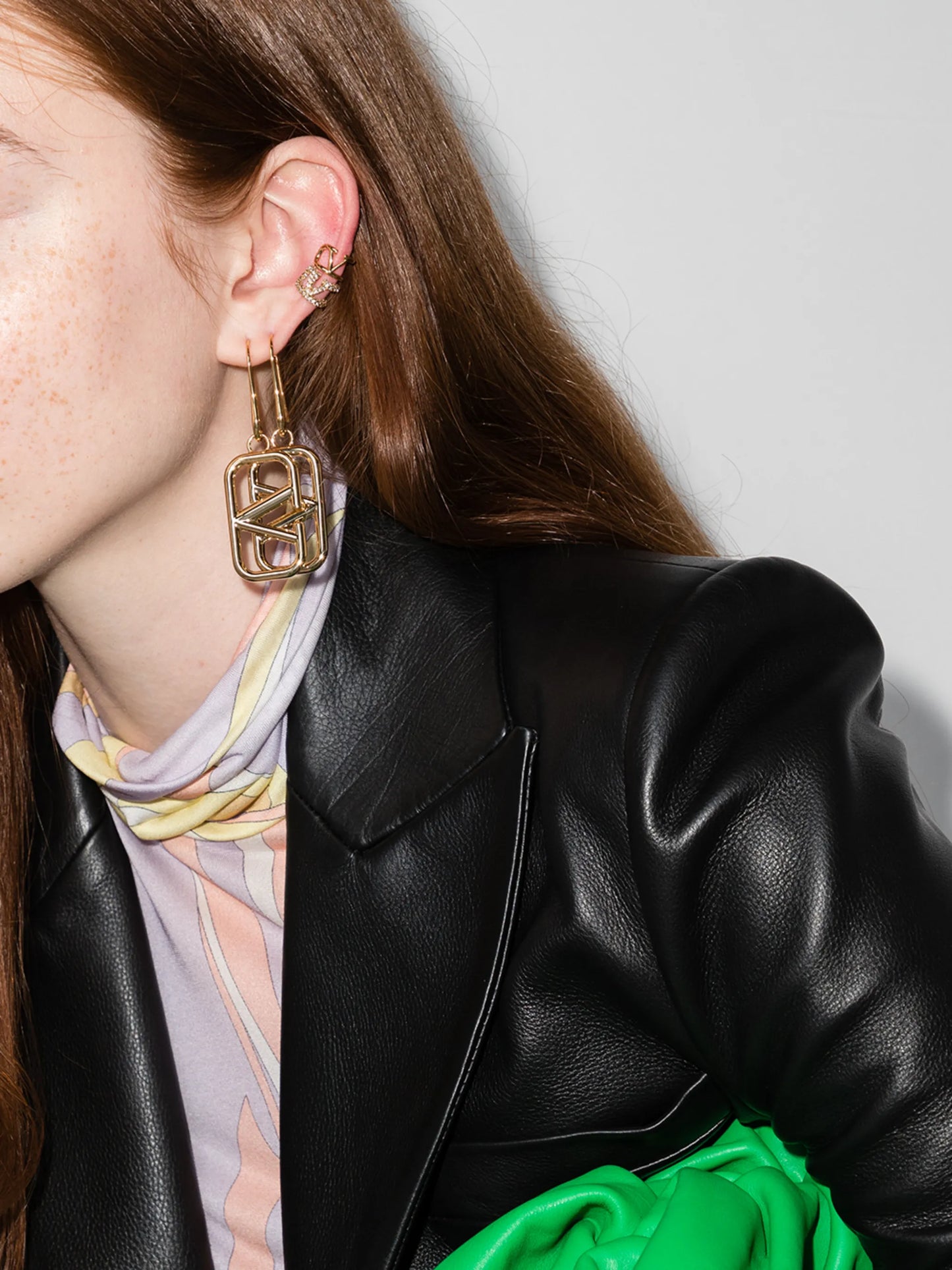 v-logo signature ear cuff
