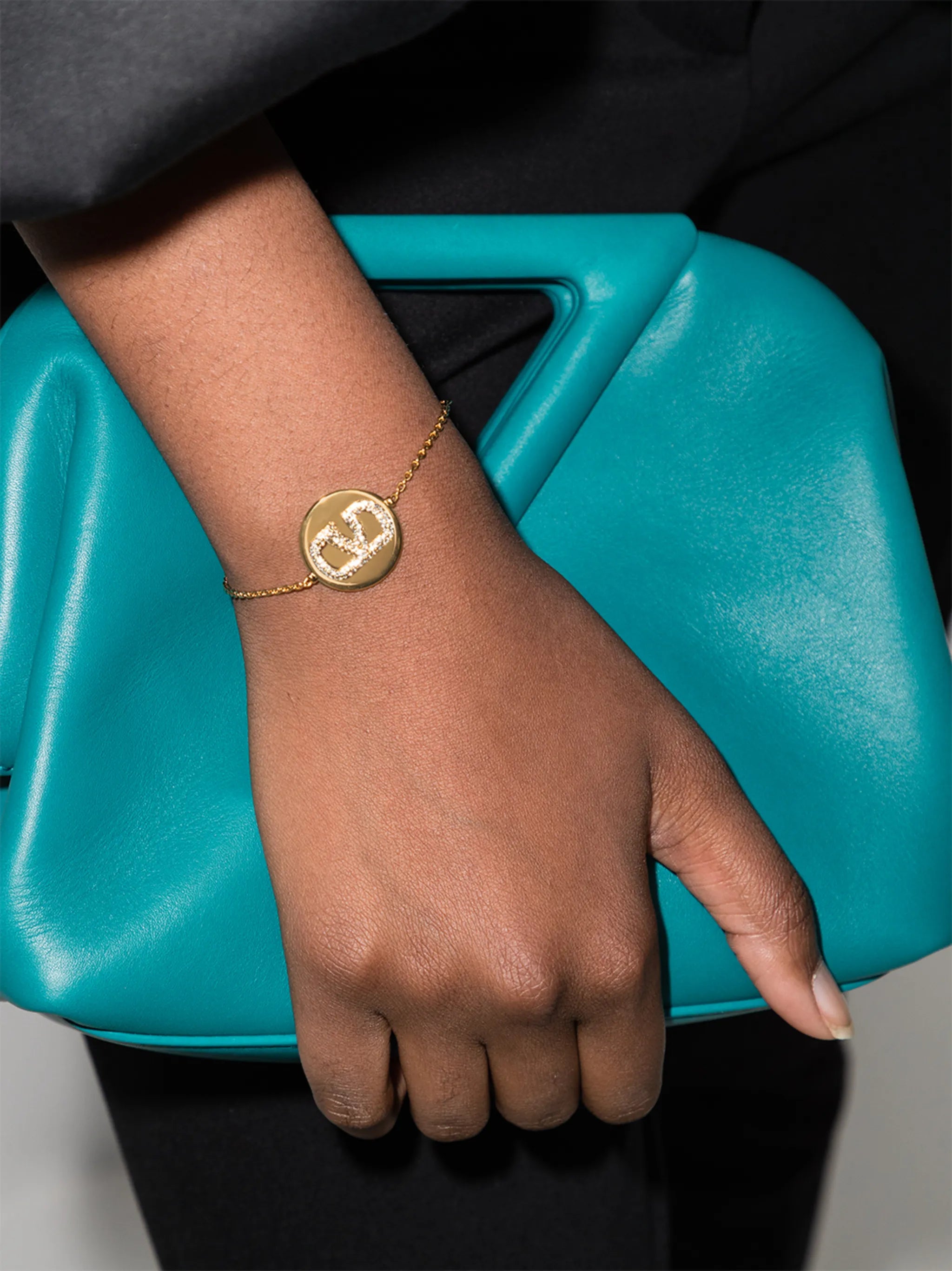 crystal VLogo disc chain bracelet