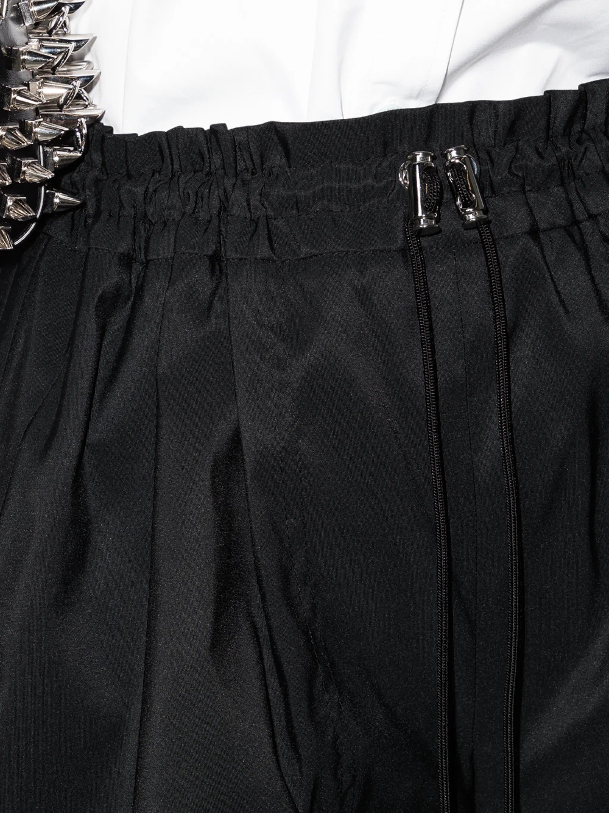 drawstring thigh-length shorts
