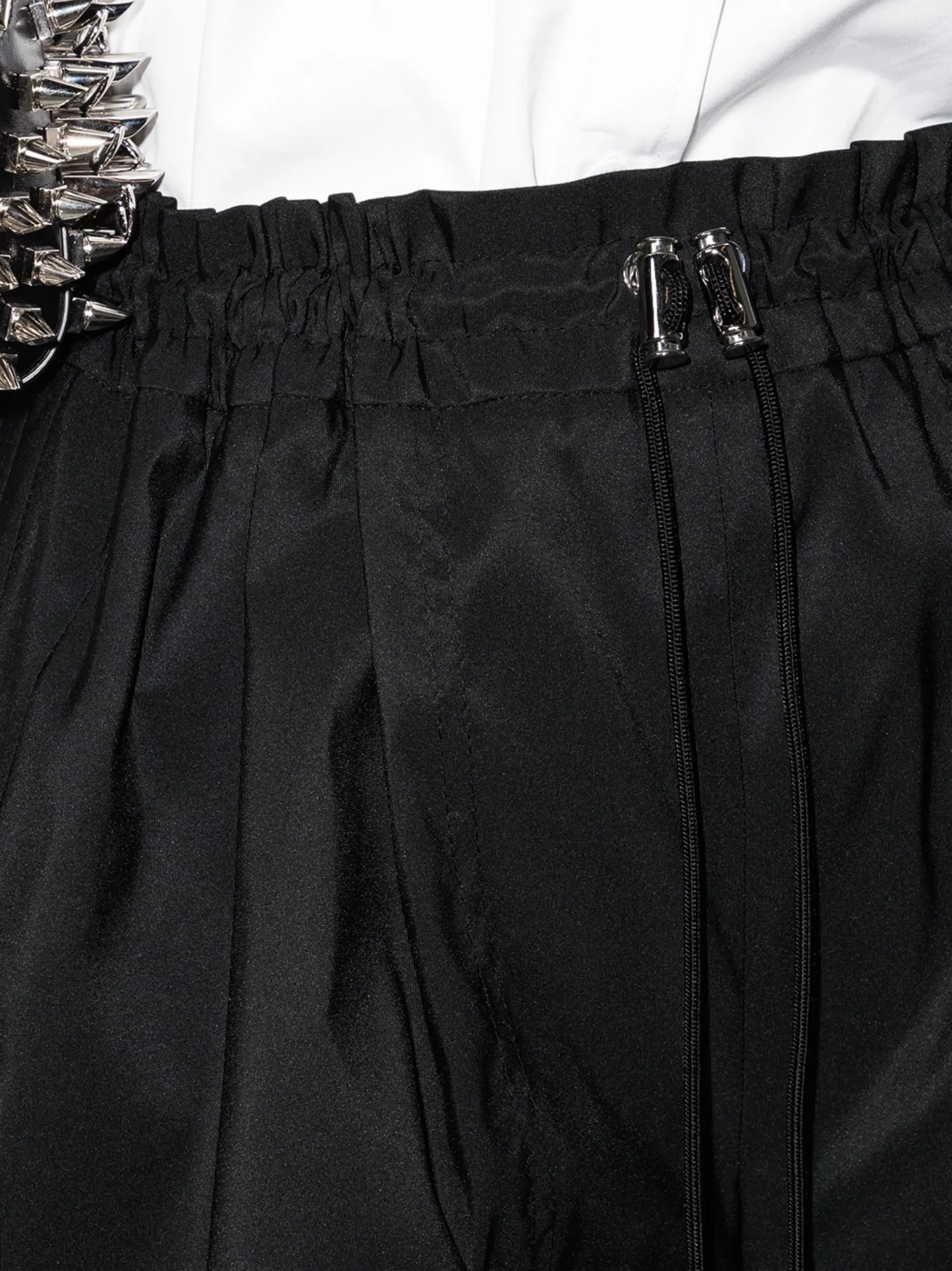 drawstring thigh-length shorts