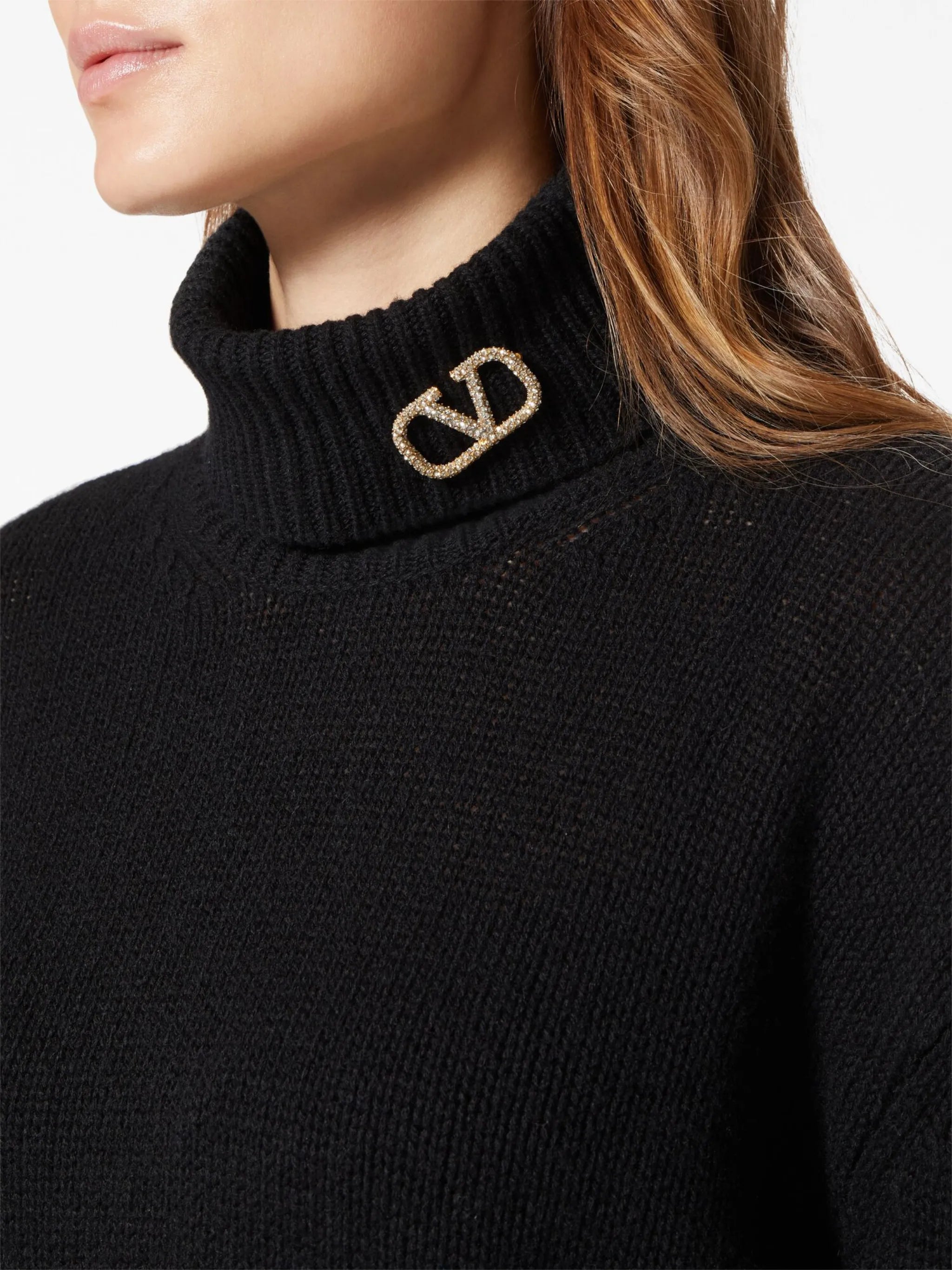 VLogo Signature crystal-embellished brooch