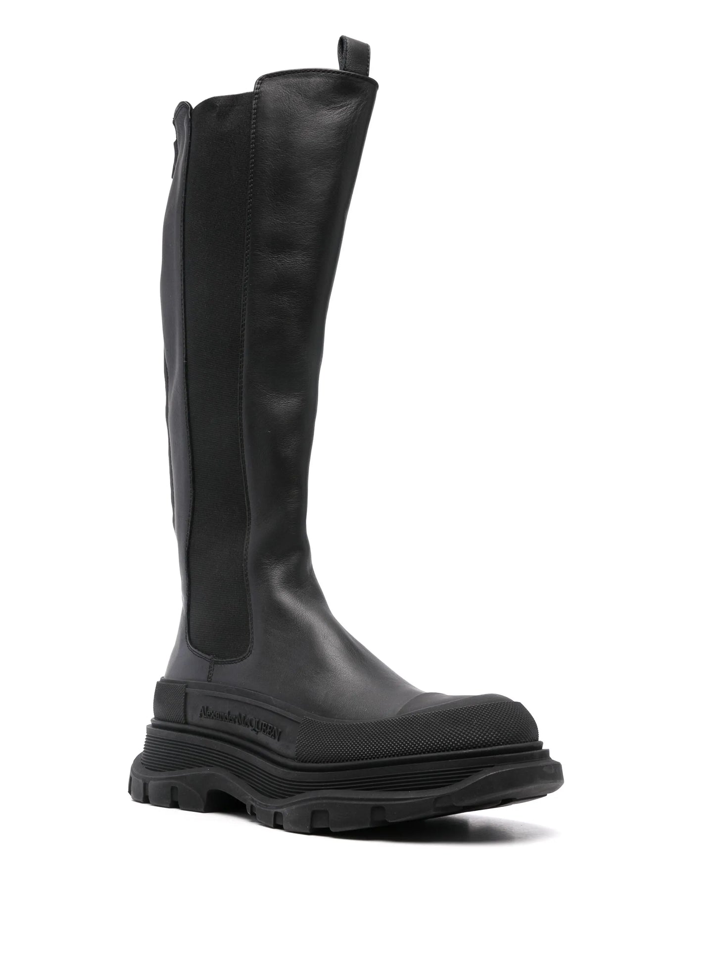 Tread boots