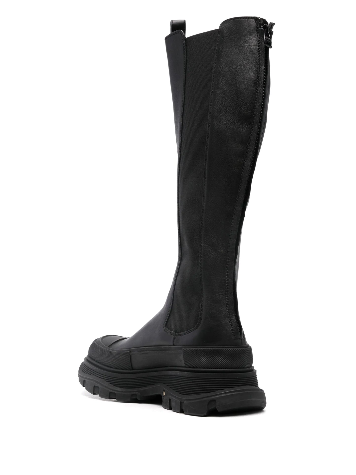 Tread boots