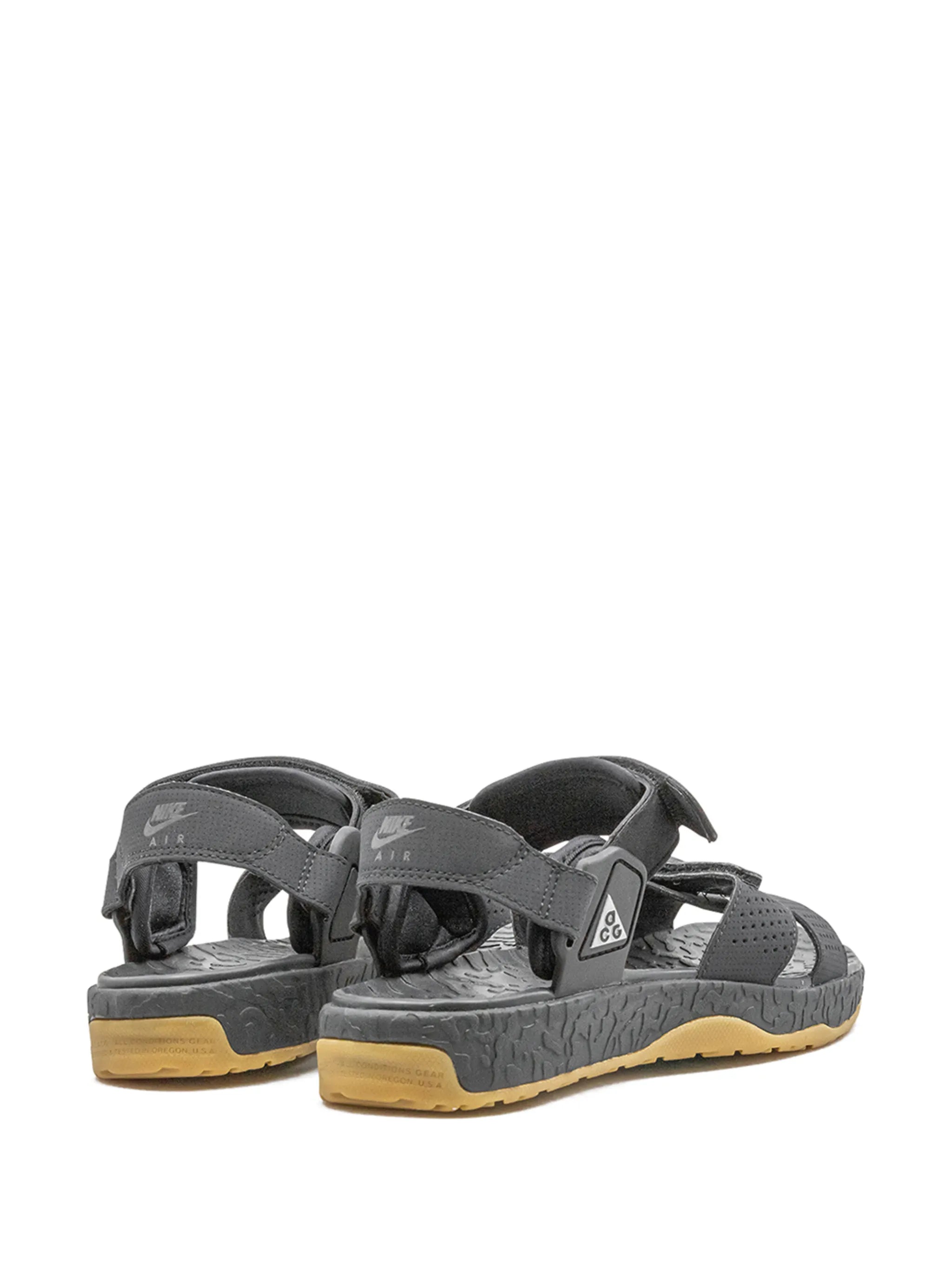 ACG Air Deschutz sandals