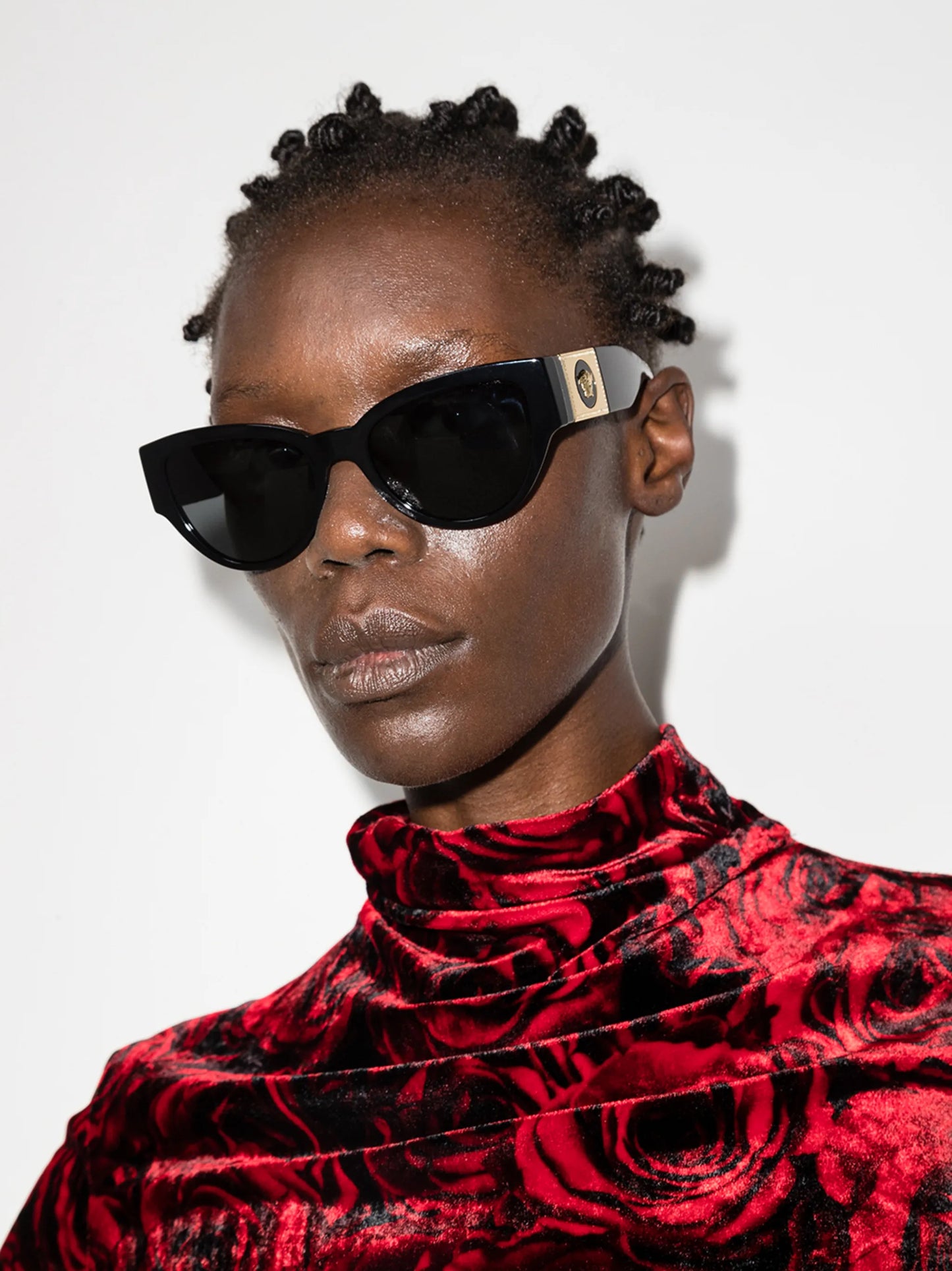 Medusa Medallion cat-eye sunglasses