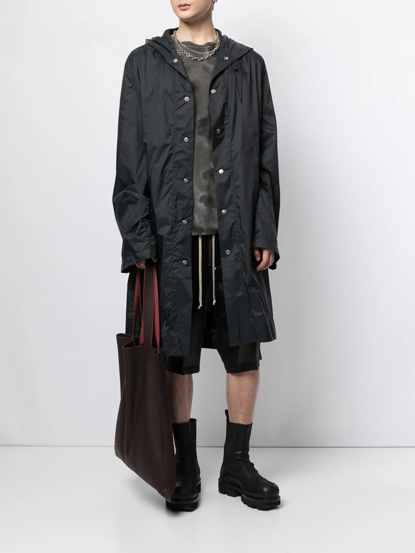 logo-embroidered hooded parka