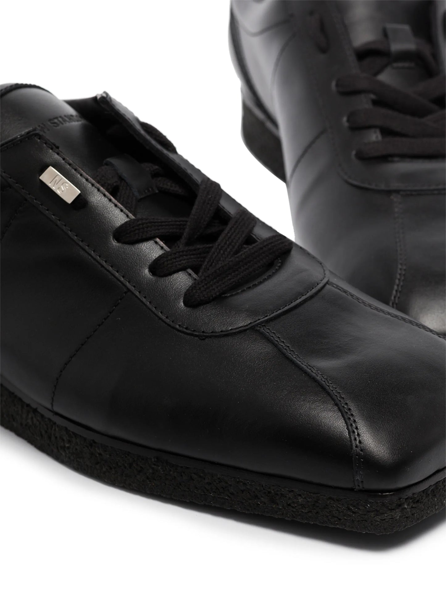 Change lace-up sneakers