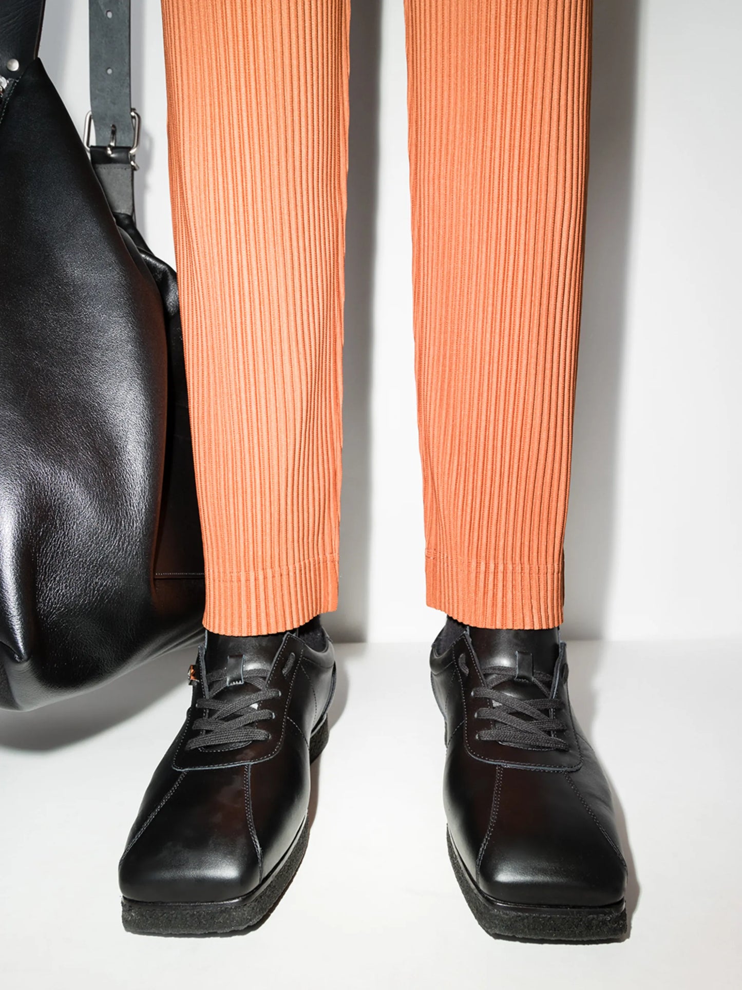 Change lace-up sneakers