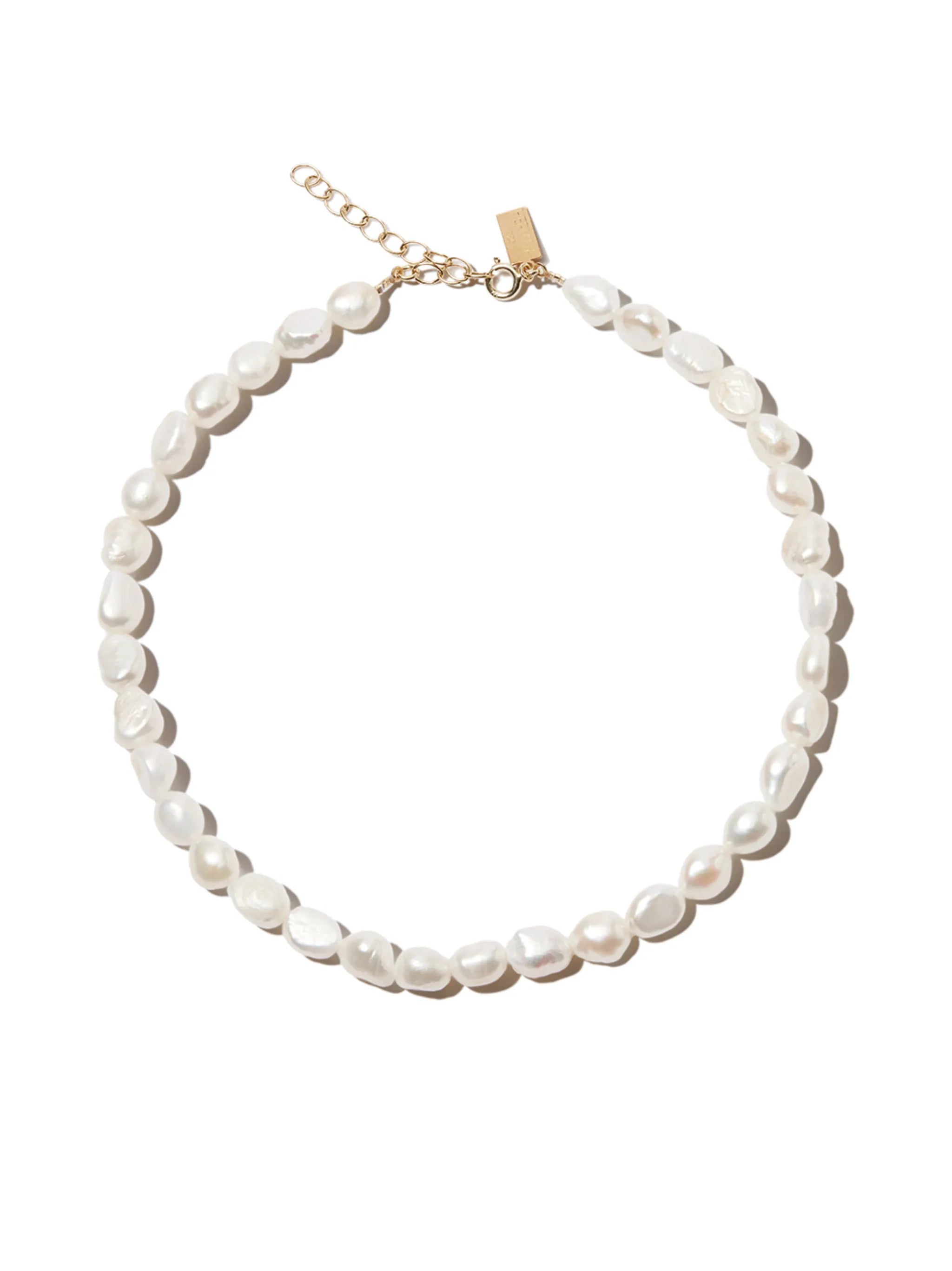 Vilma pearl necklace