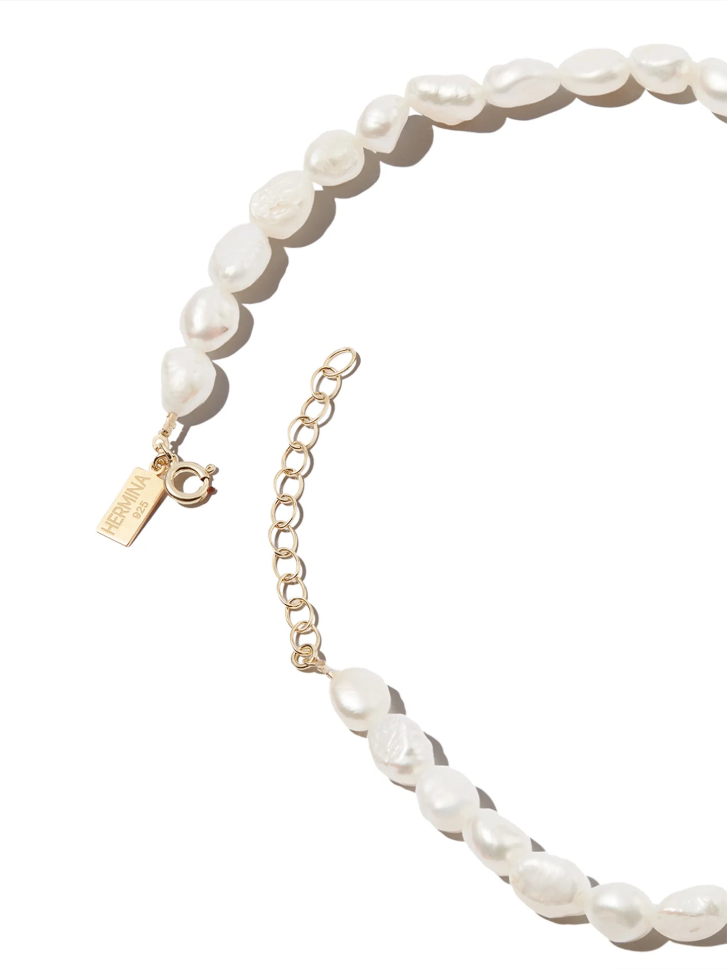 Vilma pearl necklace