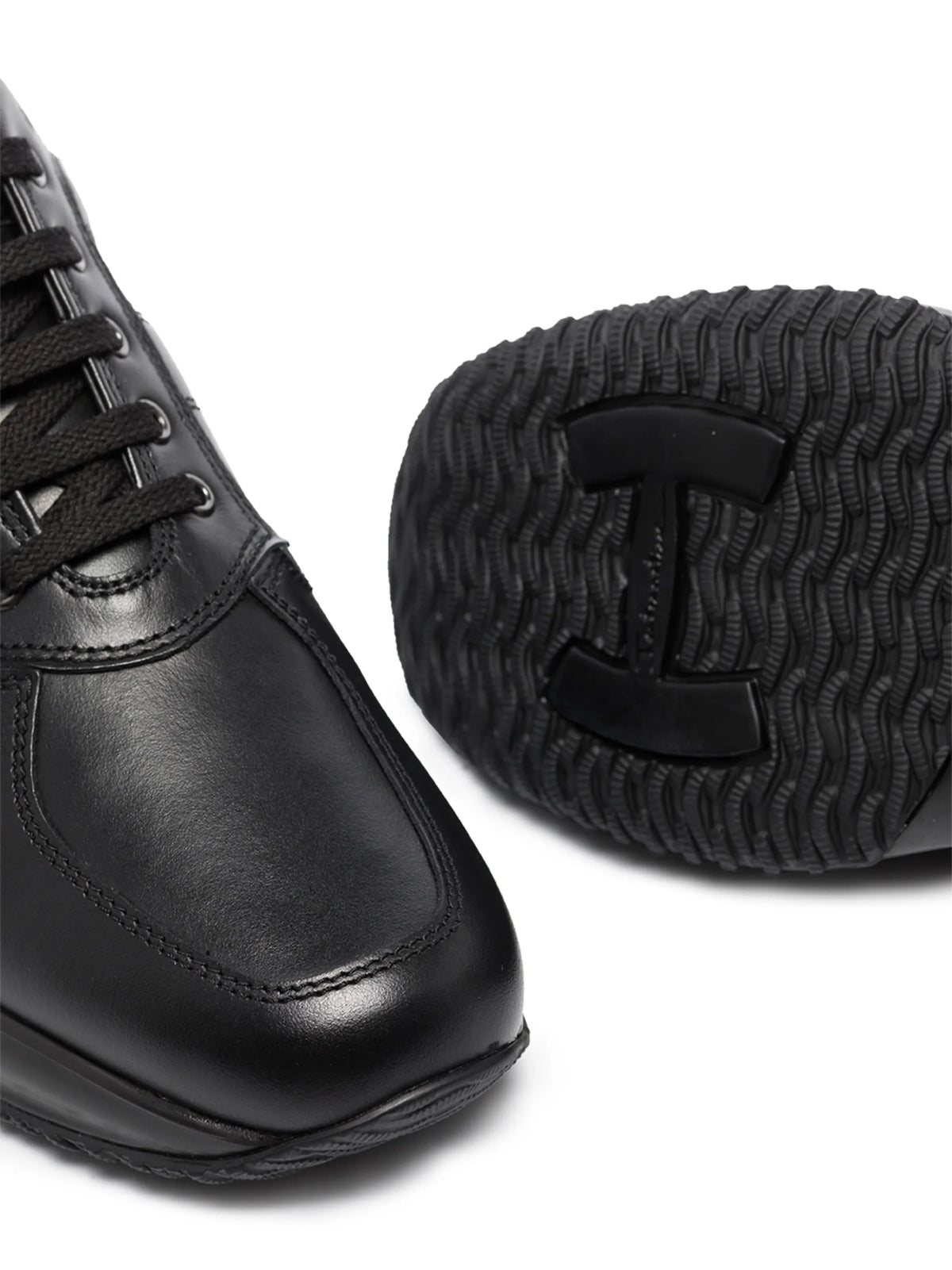 Interactive low-top sneakers