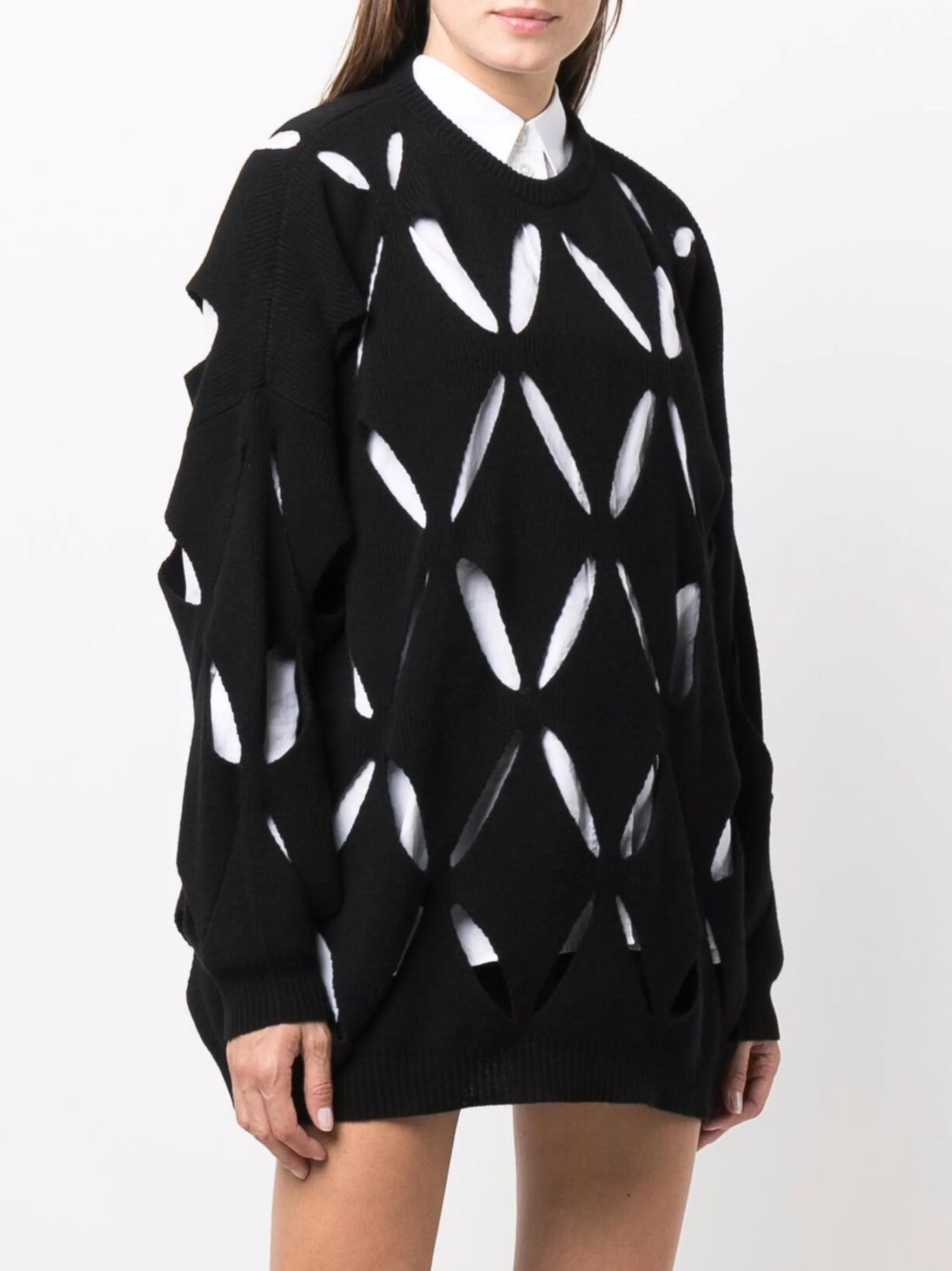 V cut-out long-sleeve knitted jumper