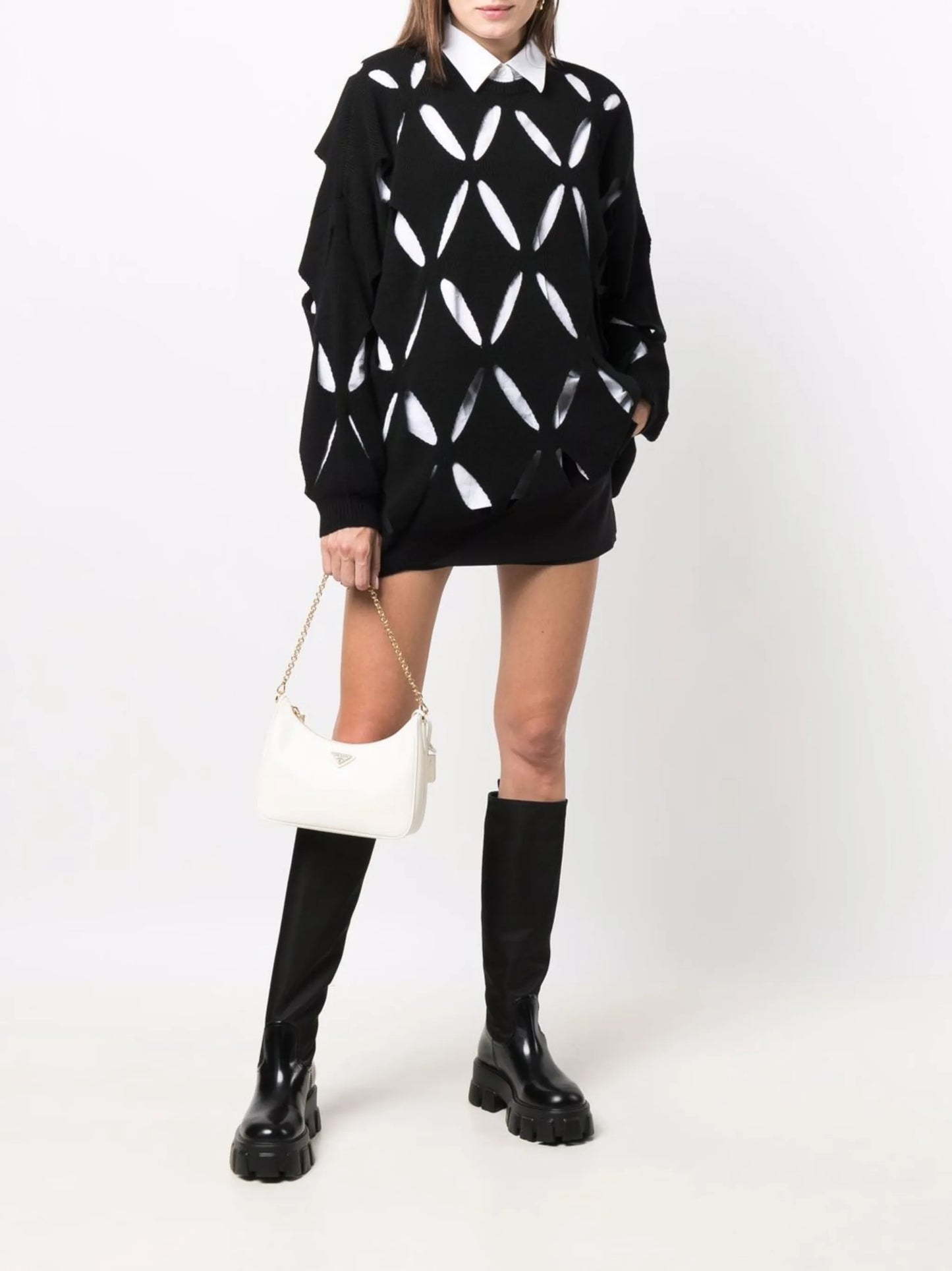 V cut-out long-sleeve knitted jumper