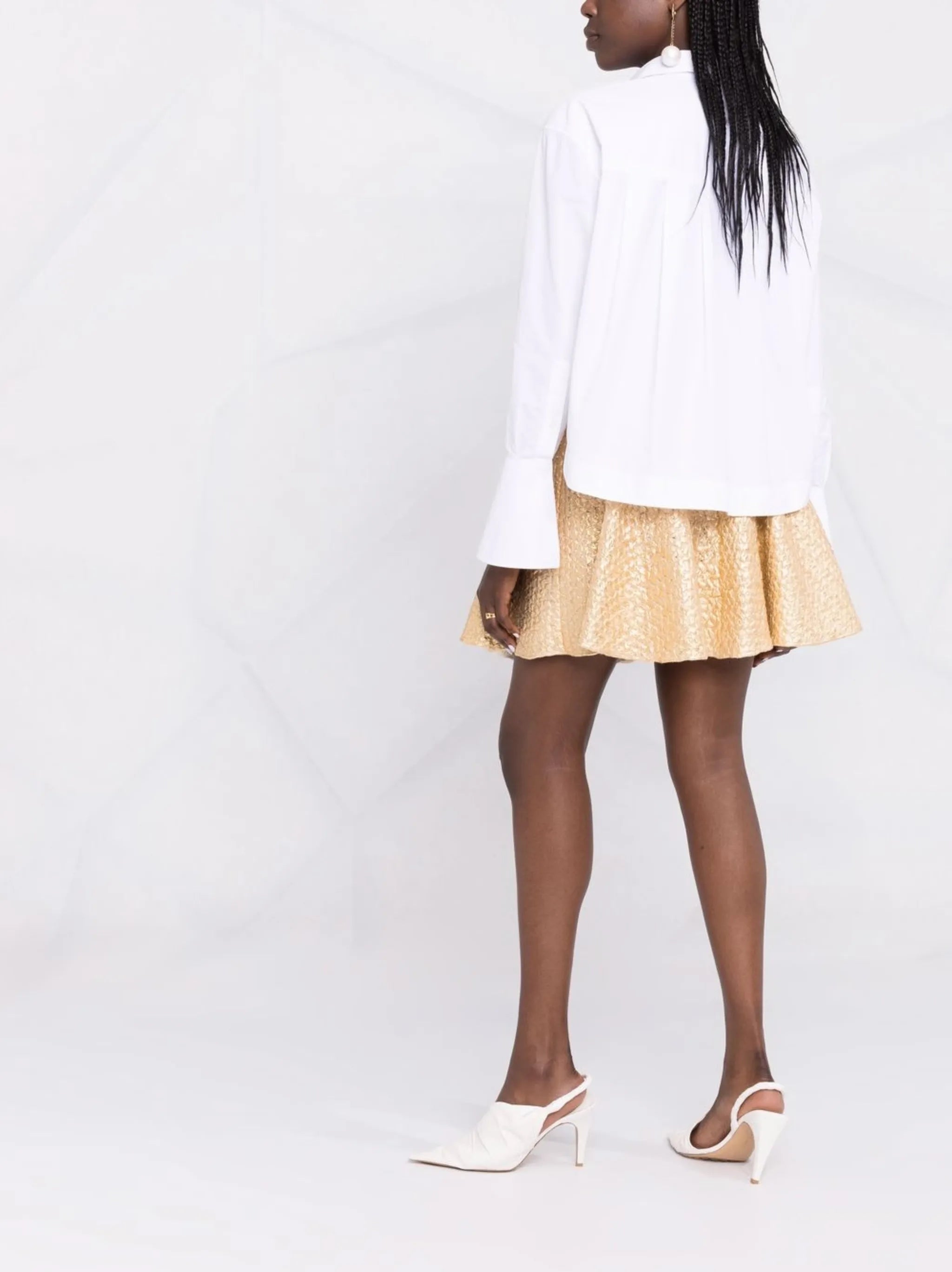 high-waisted textured skirt