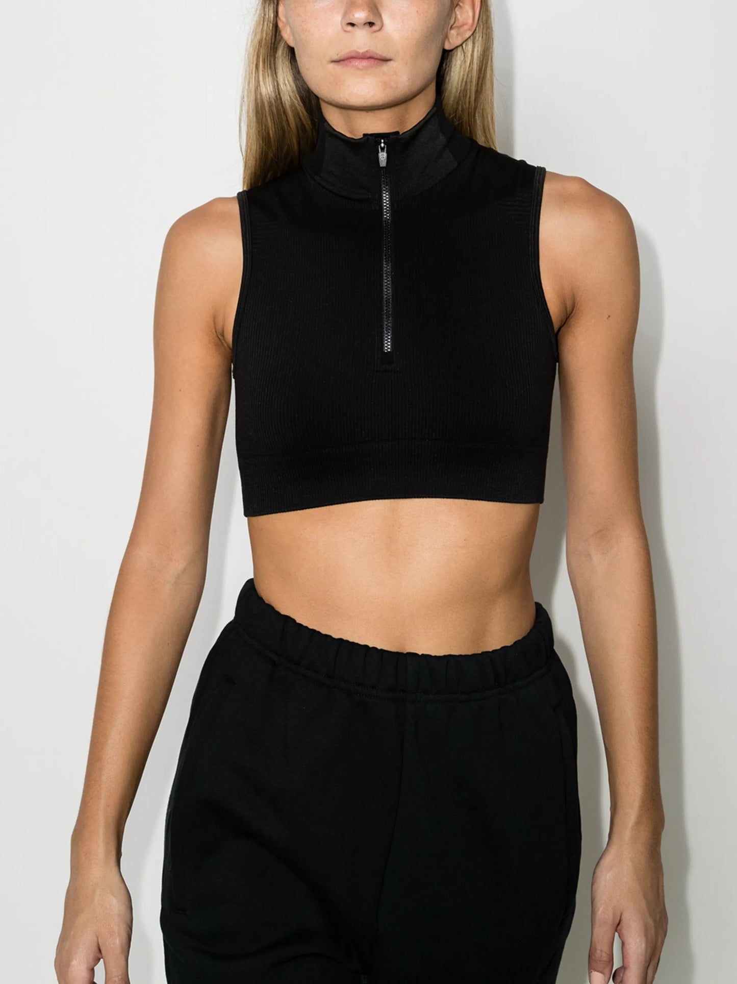ribbed zipped cropped top