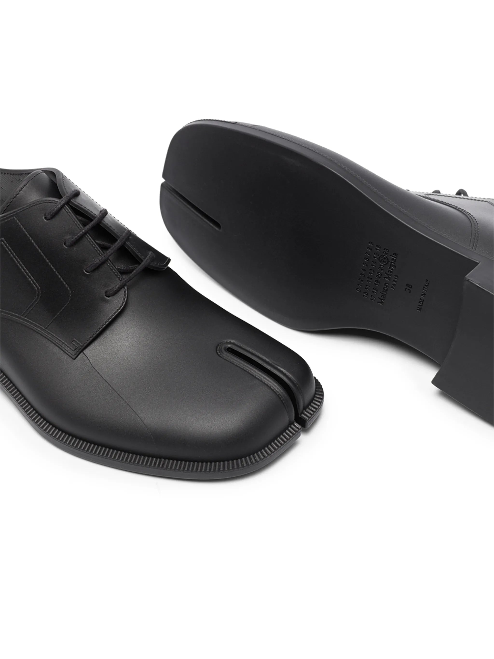 Tabi lace-up brogues