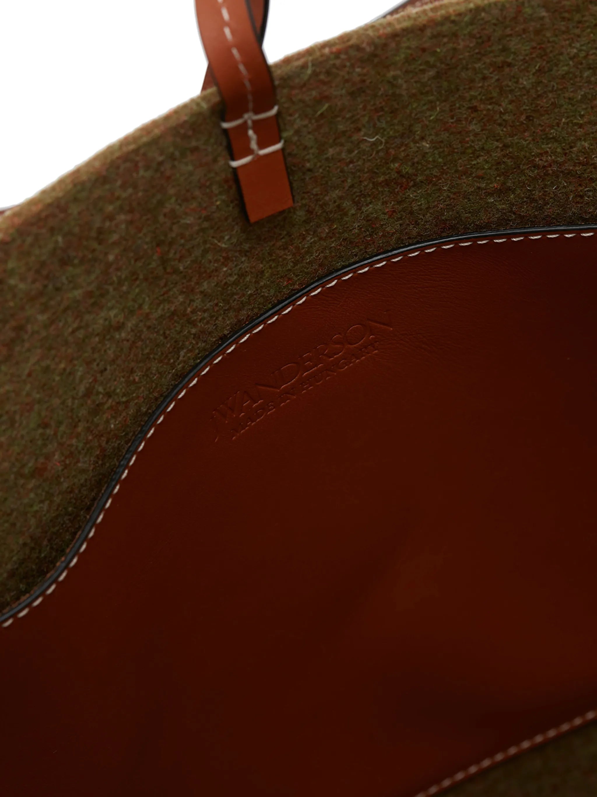 Belt tote bag