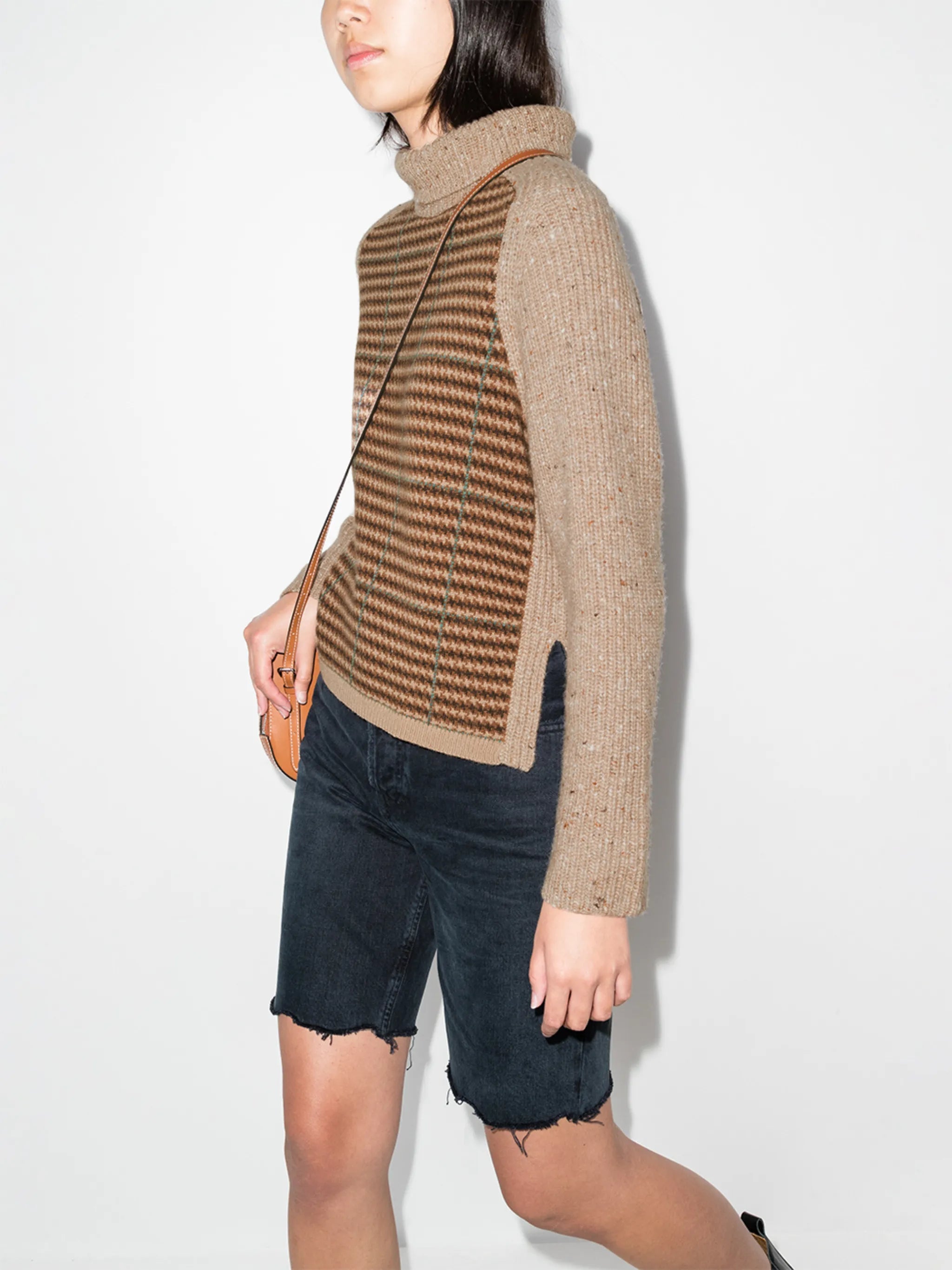checked raglan sleeves jumper