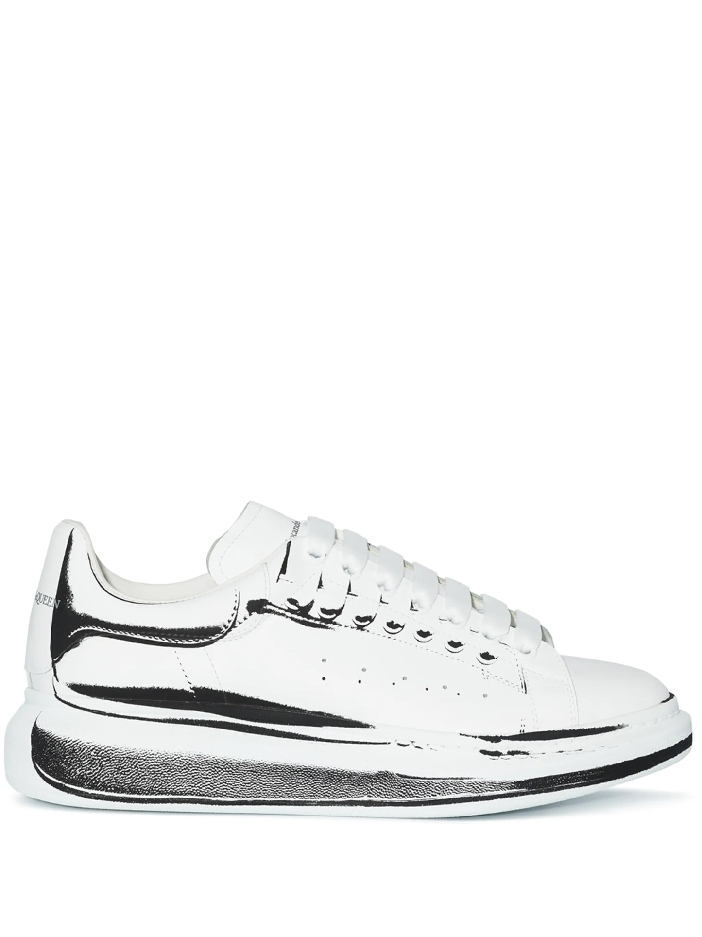 Oversized trompe-l'œil sneakers