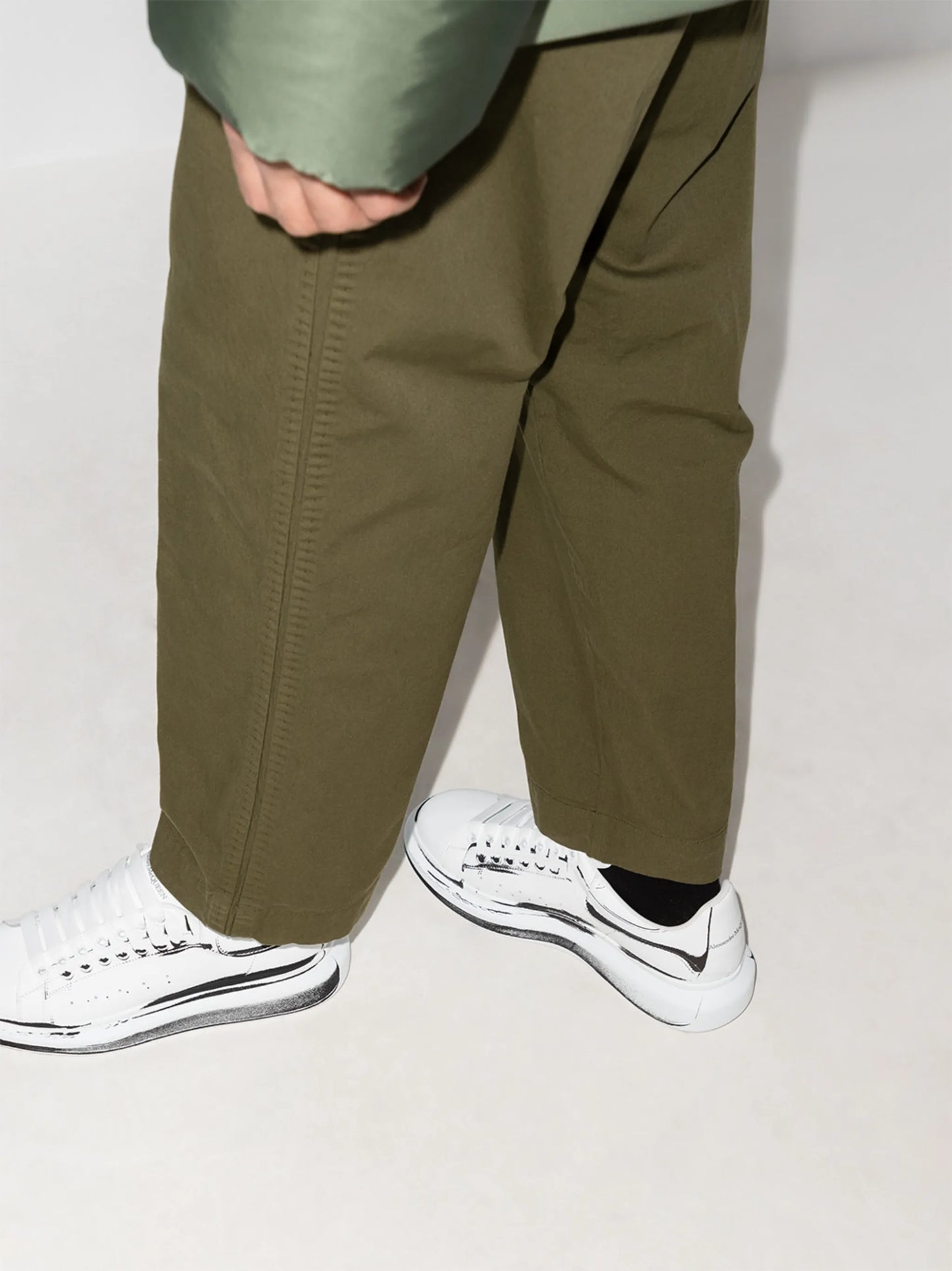 Oversized trompe-l'œil sneakers