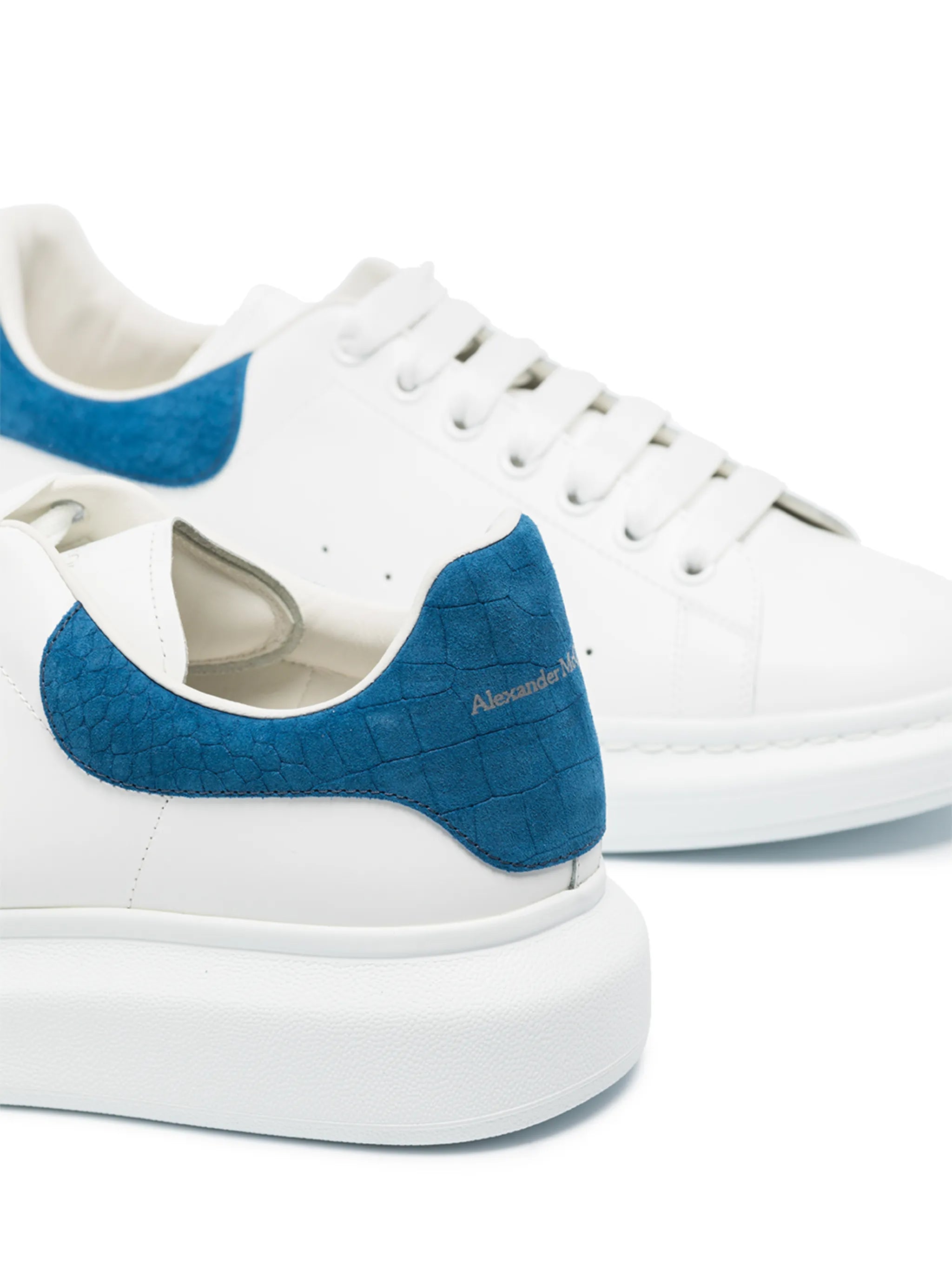 Oversized low-top sneakers