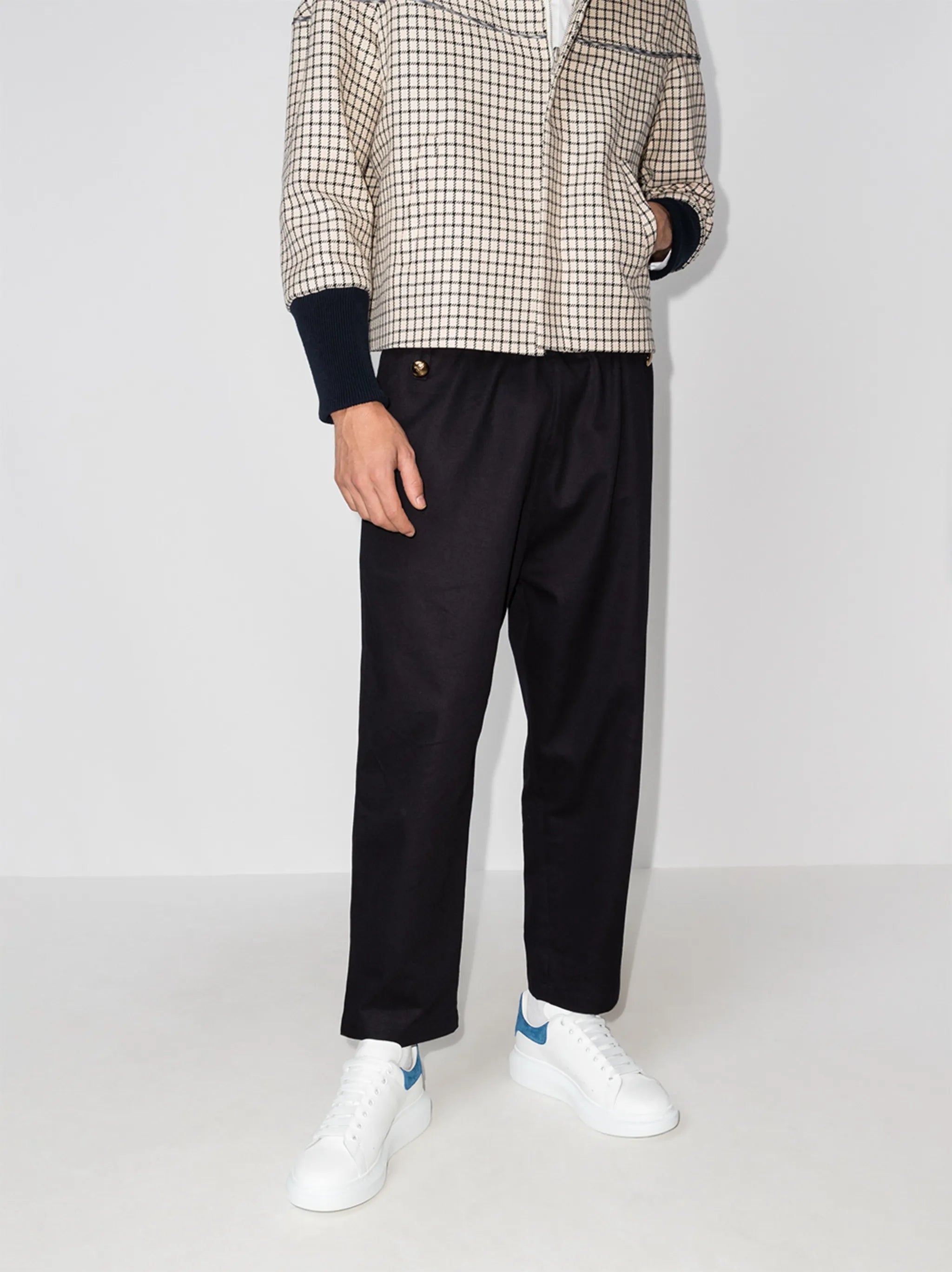 Oversized low-top sneakers