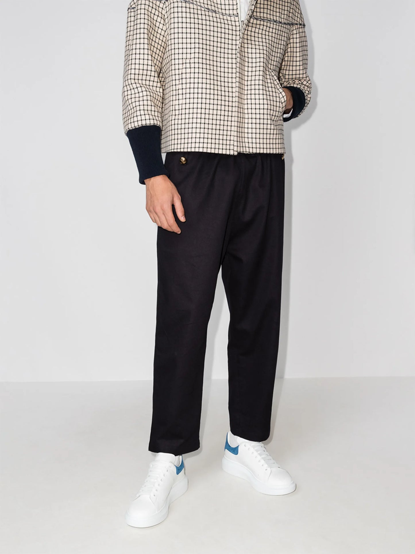 Oversized low-top sneakers