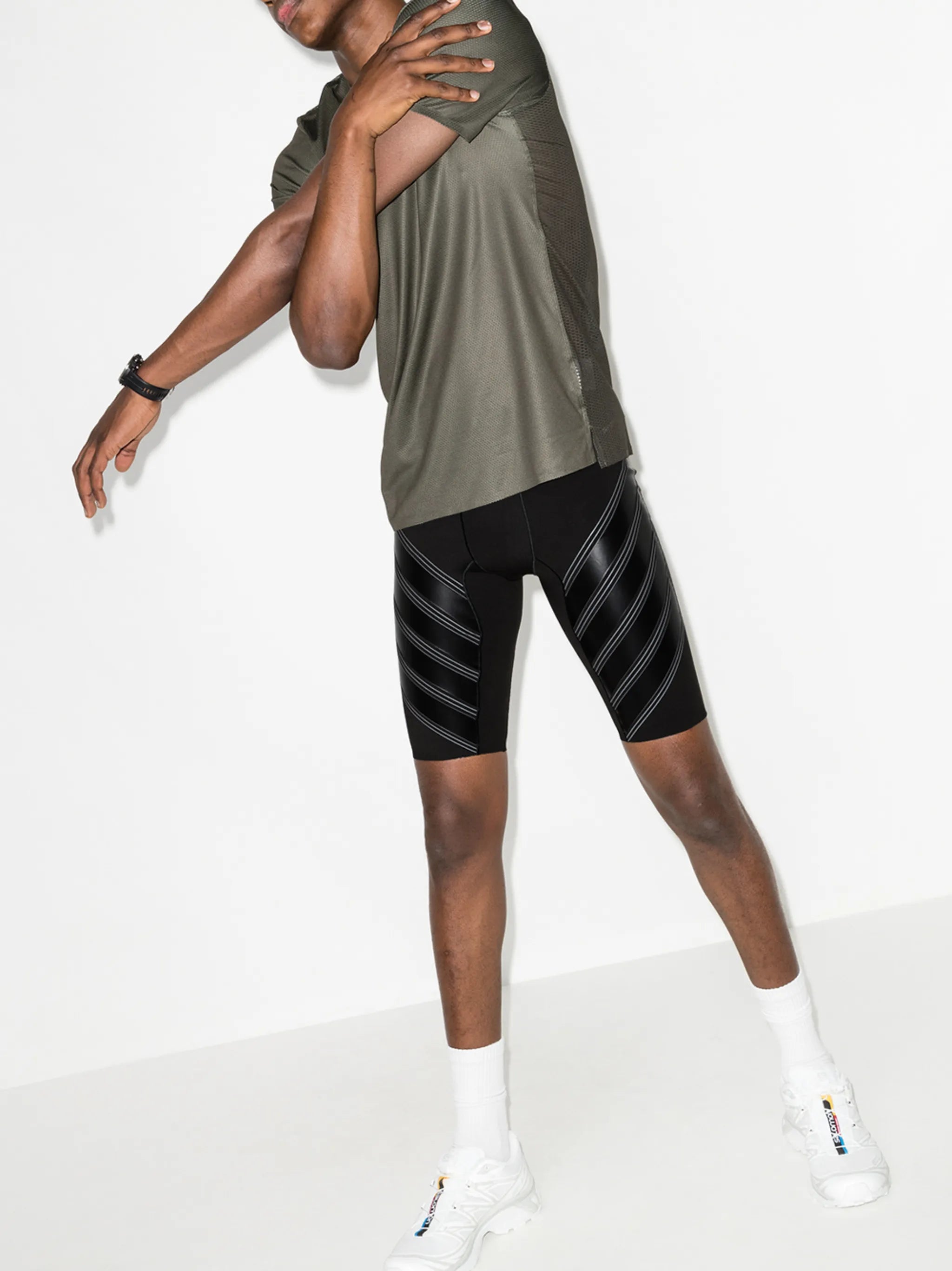 Power Run panelled short leggings