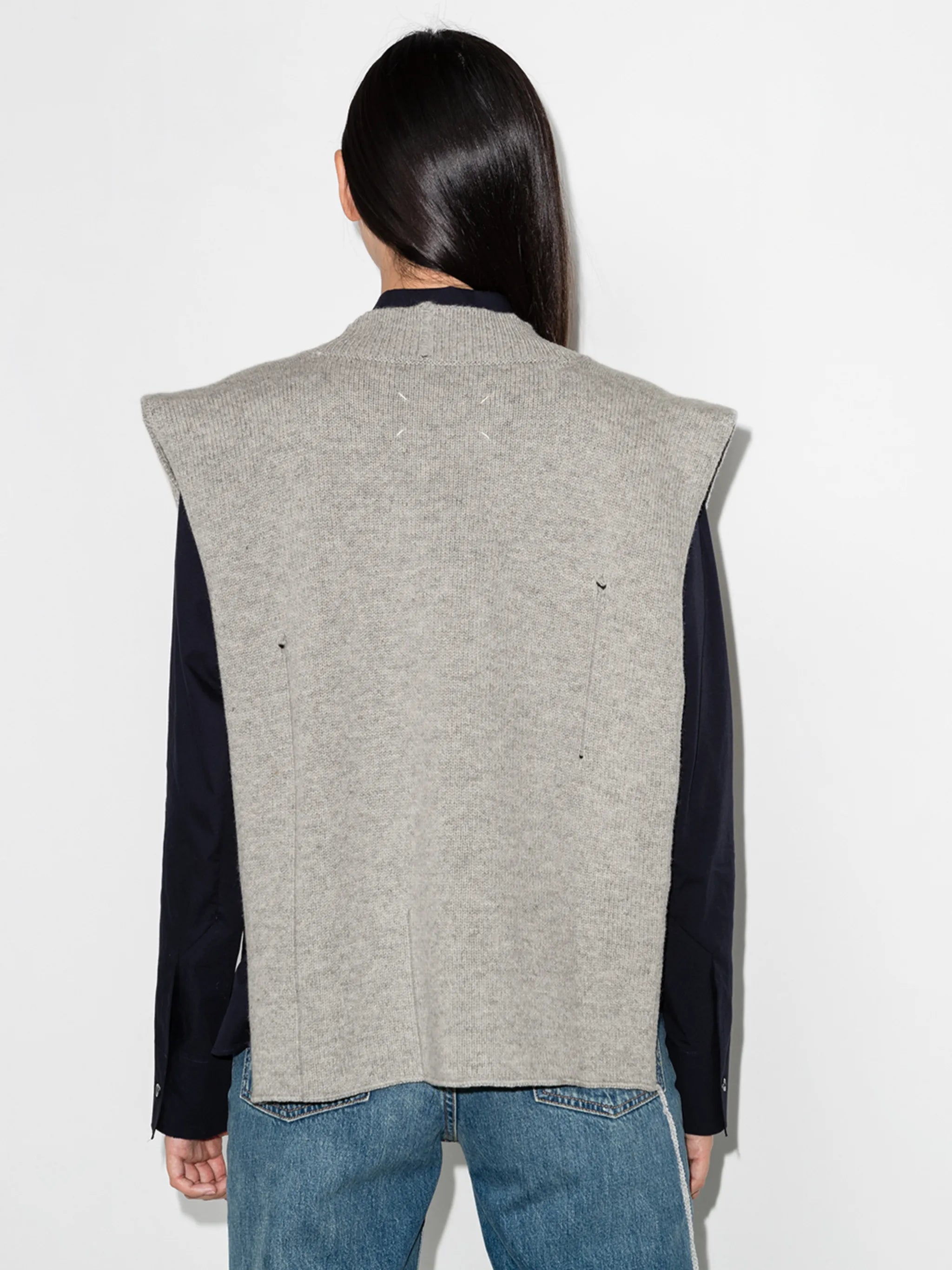 ripped V-neck knitted vest