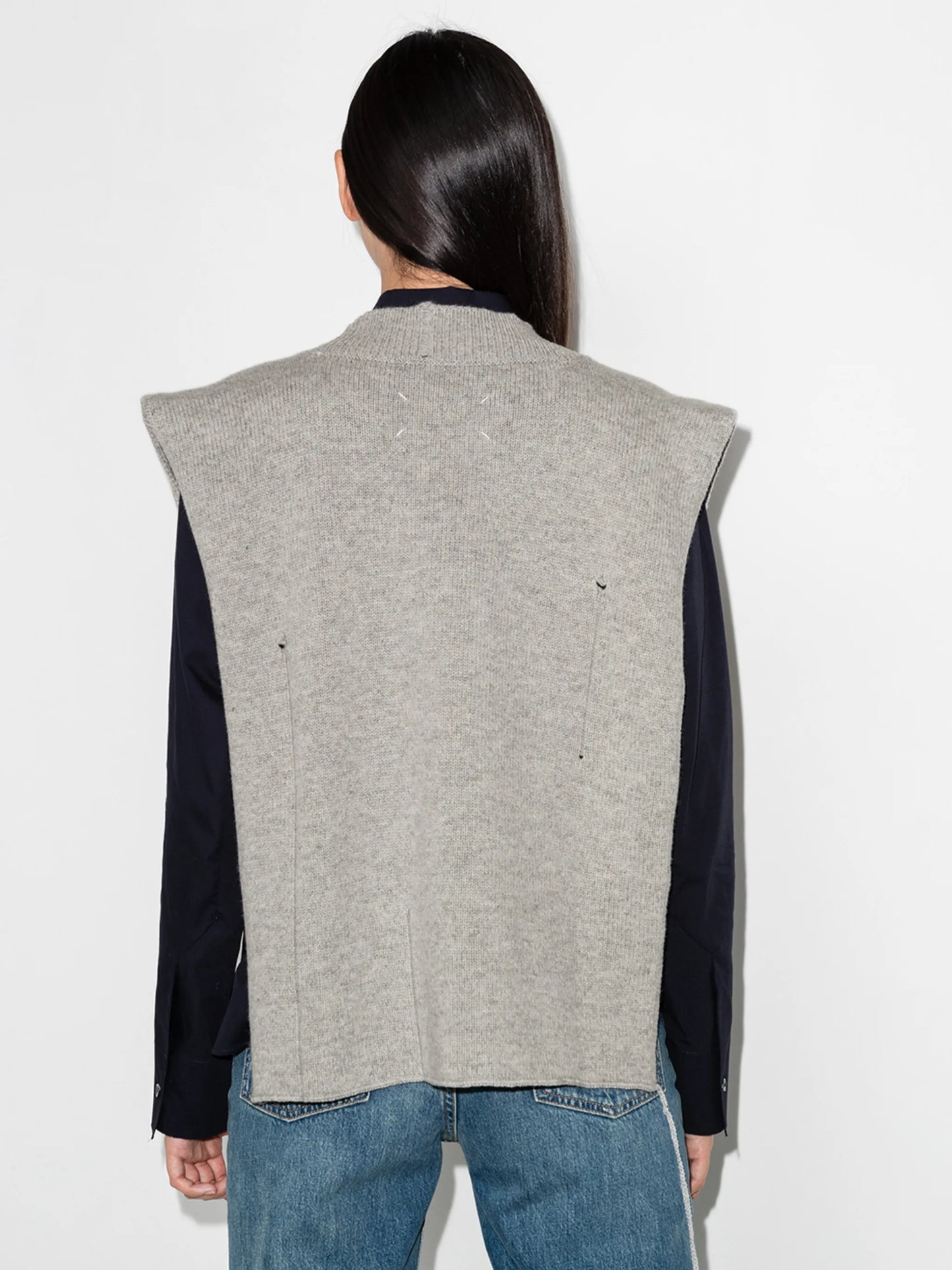 ripped V-neck knitted vest