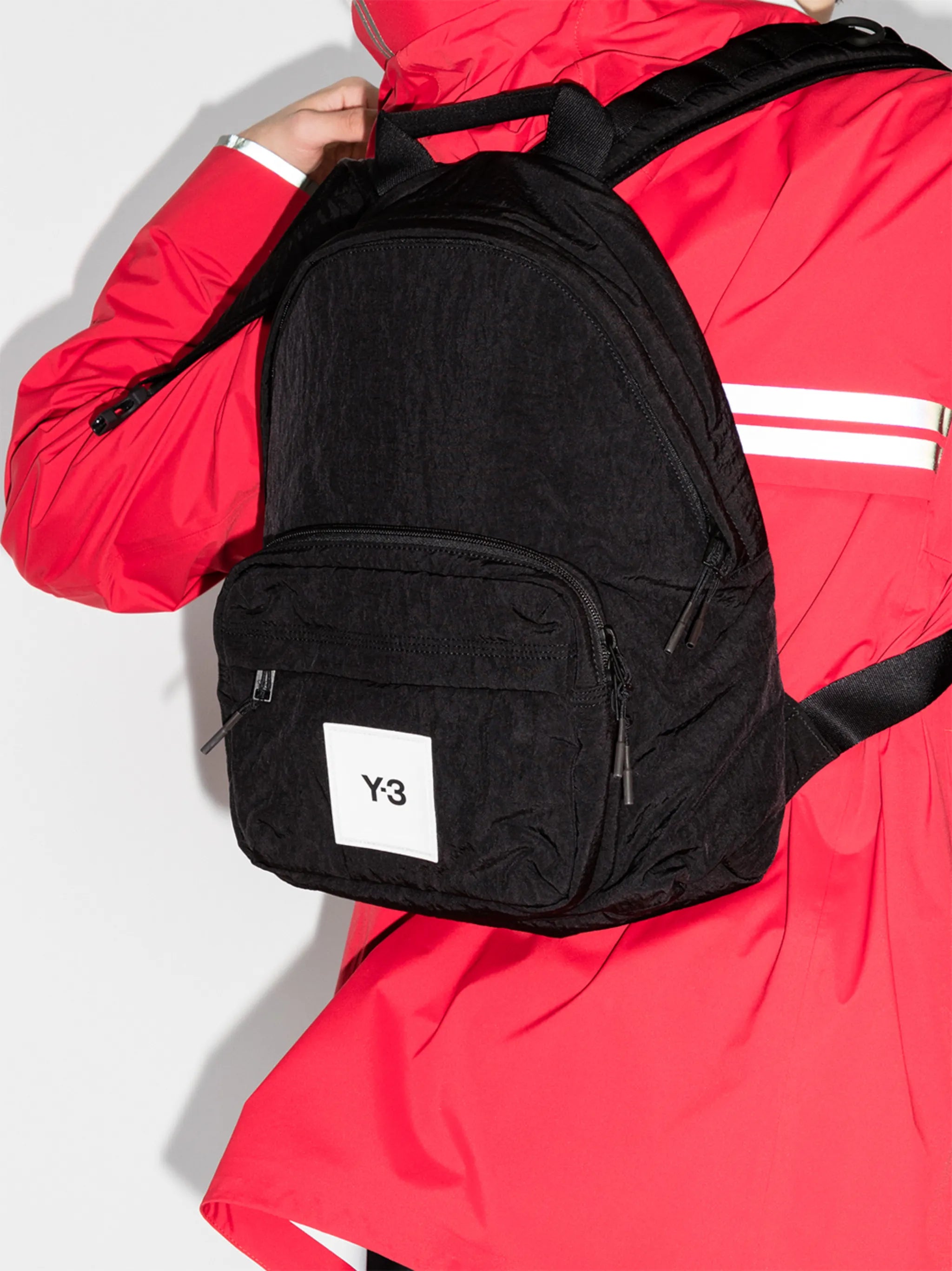 logo-patch backpack