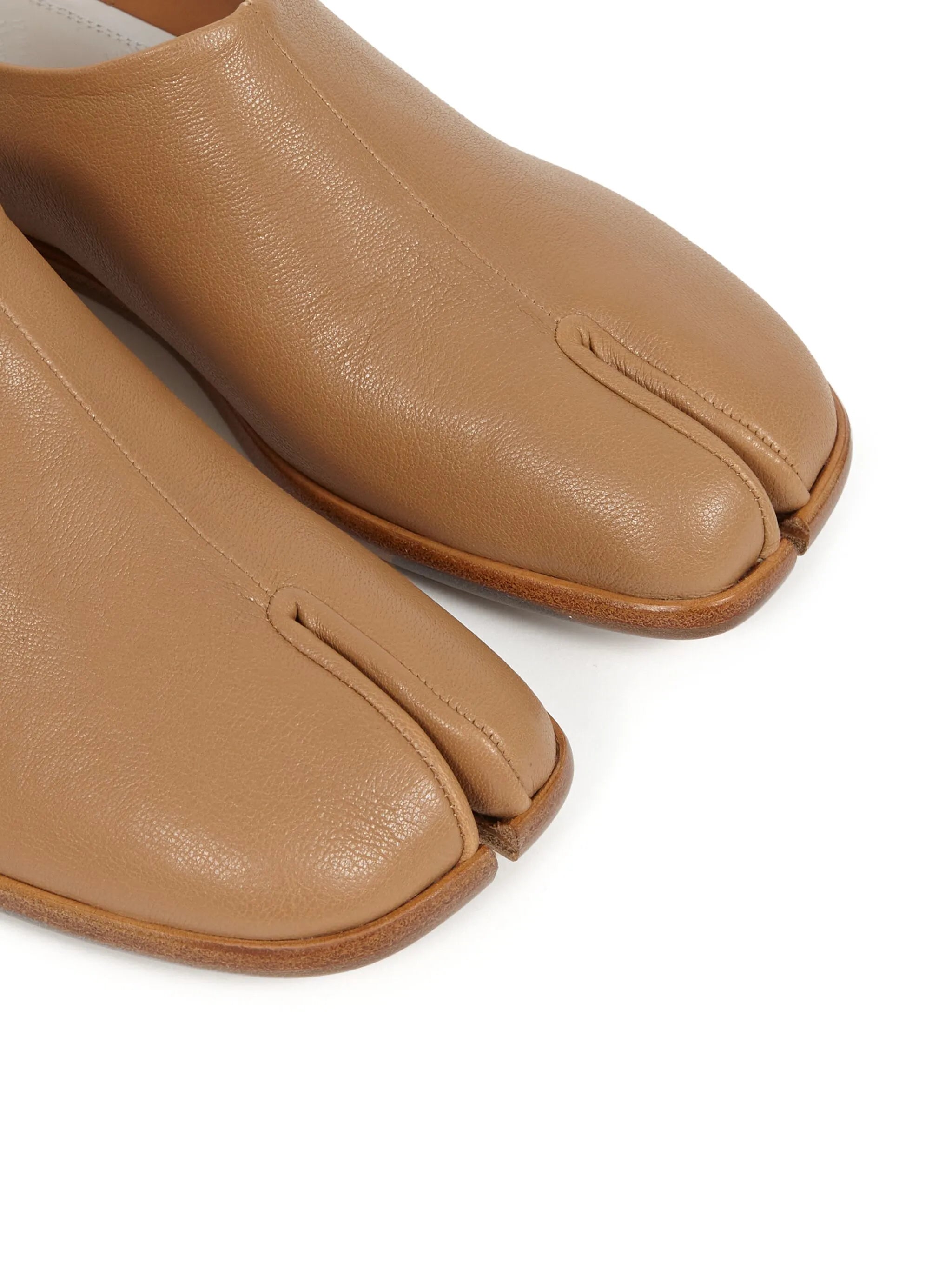 Tabi leather babouche shoes